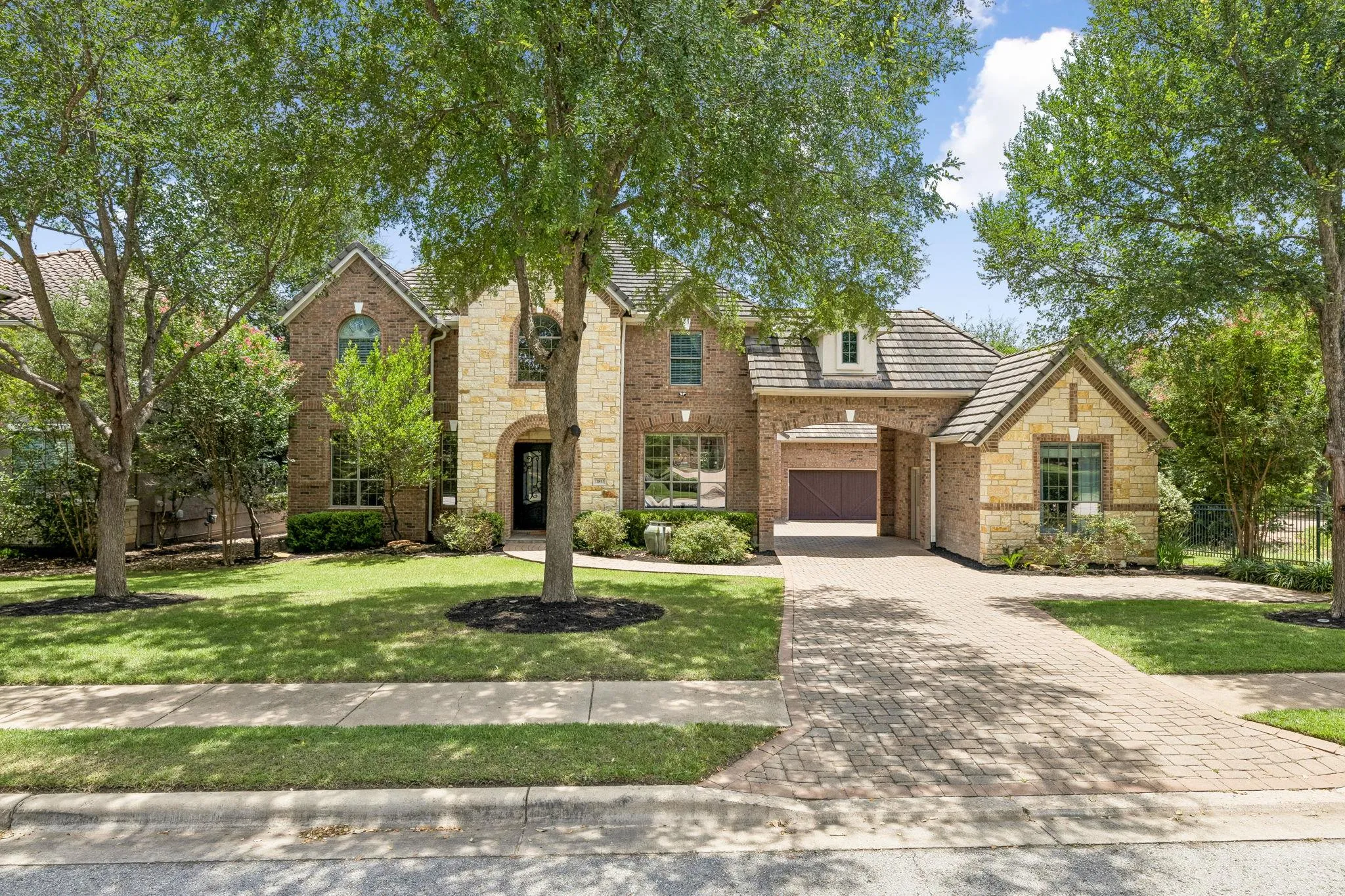 Photo of 11813 EAGLES GLEN DR, Austin, TX, 78732