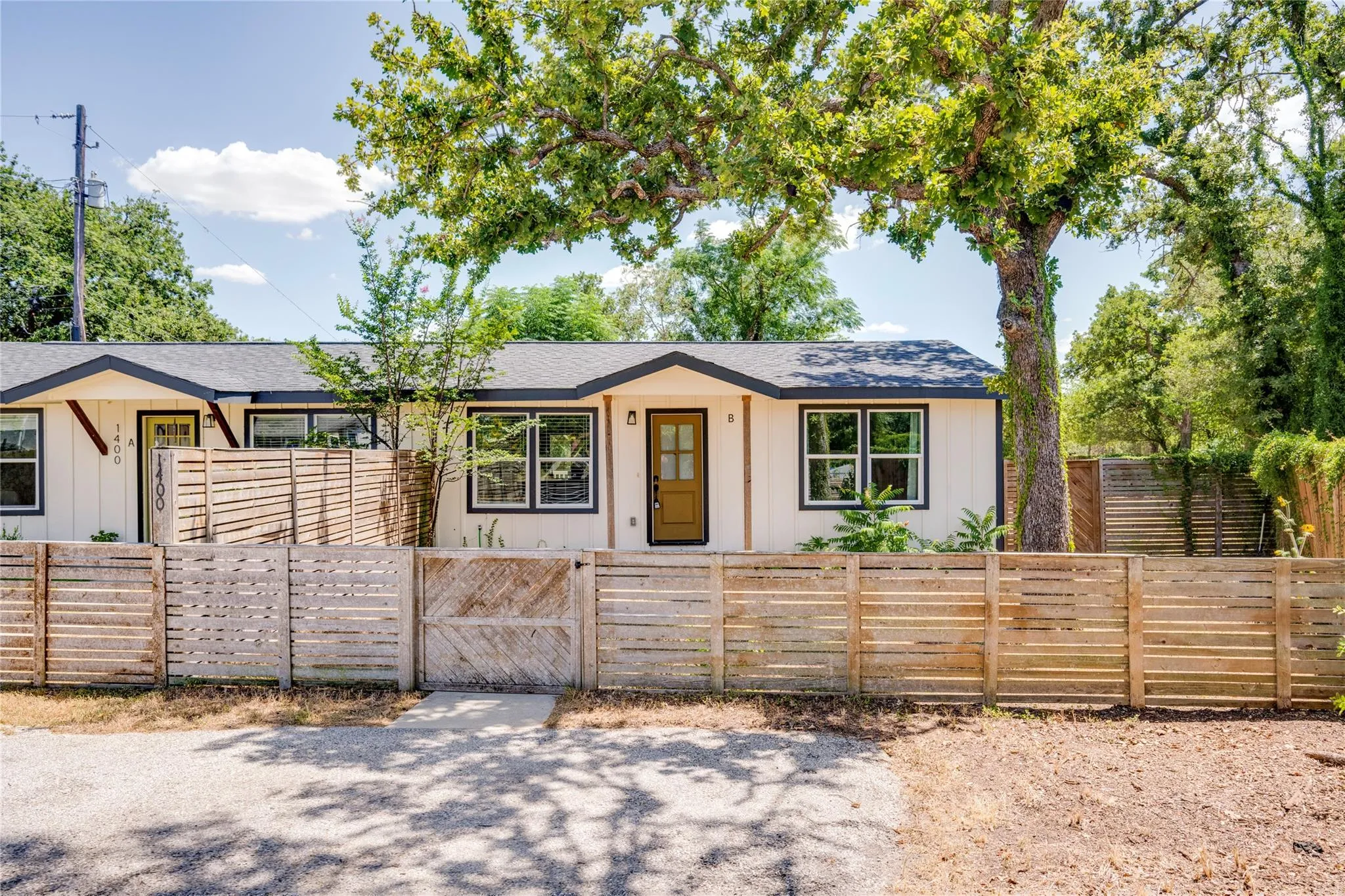 Photo 4 of 1400 MARCUS PL #B