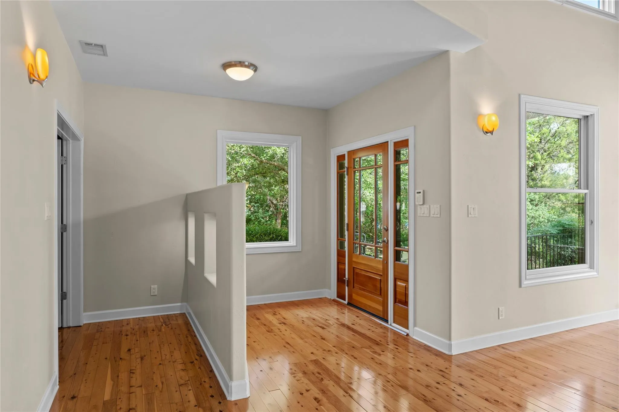 Photo 5 of 10200 BIRDLIP CIR