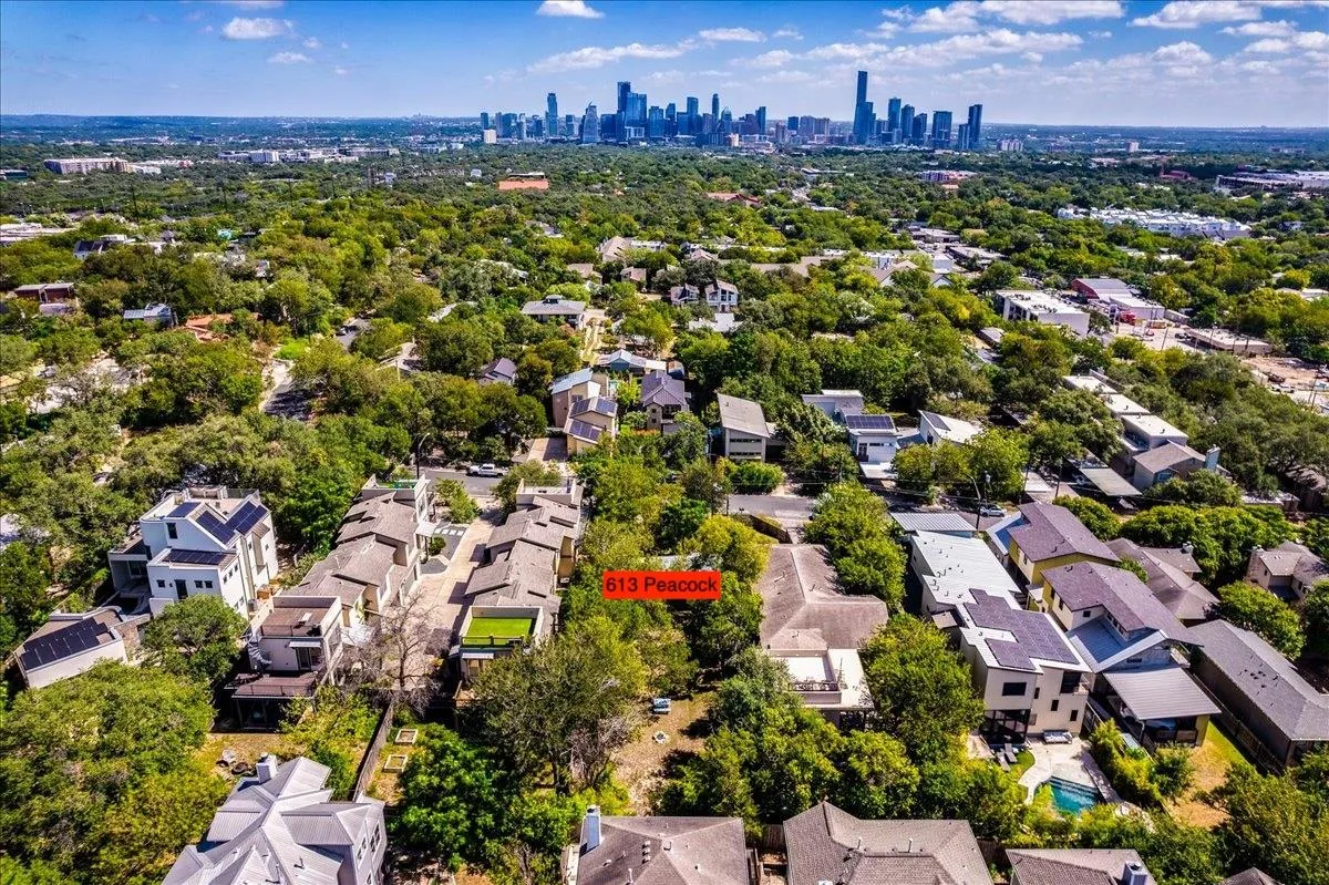 Photo of 613 PEACOCK LN, Austin, TX, 78704
