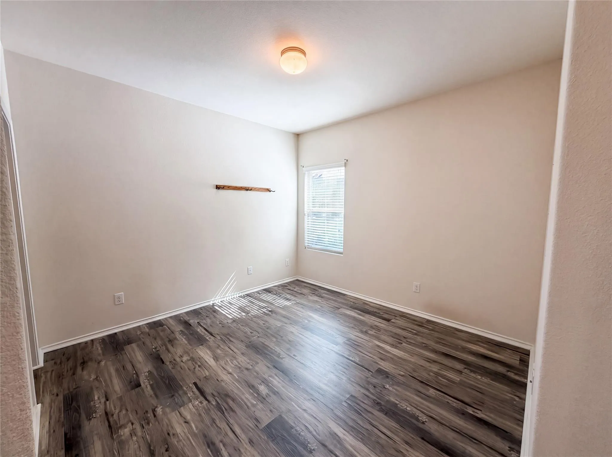 Photo 4 of 276 CIRCLE WAY #26E