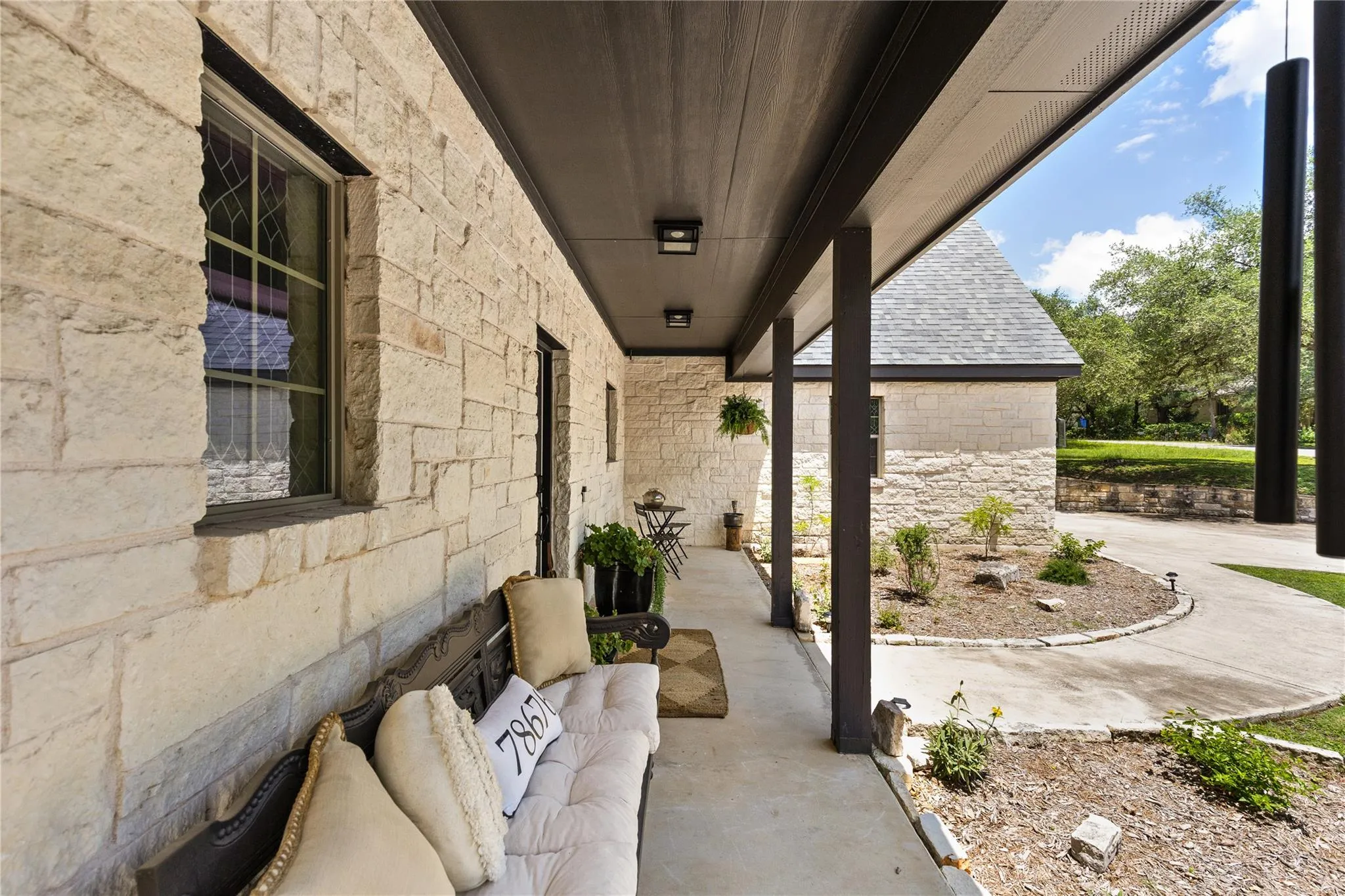 Photo 4 of 39 PEBBLEBROOK LN