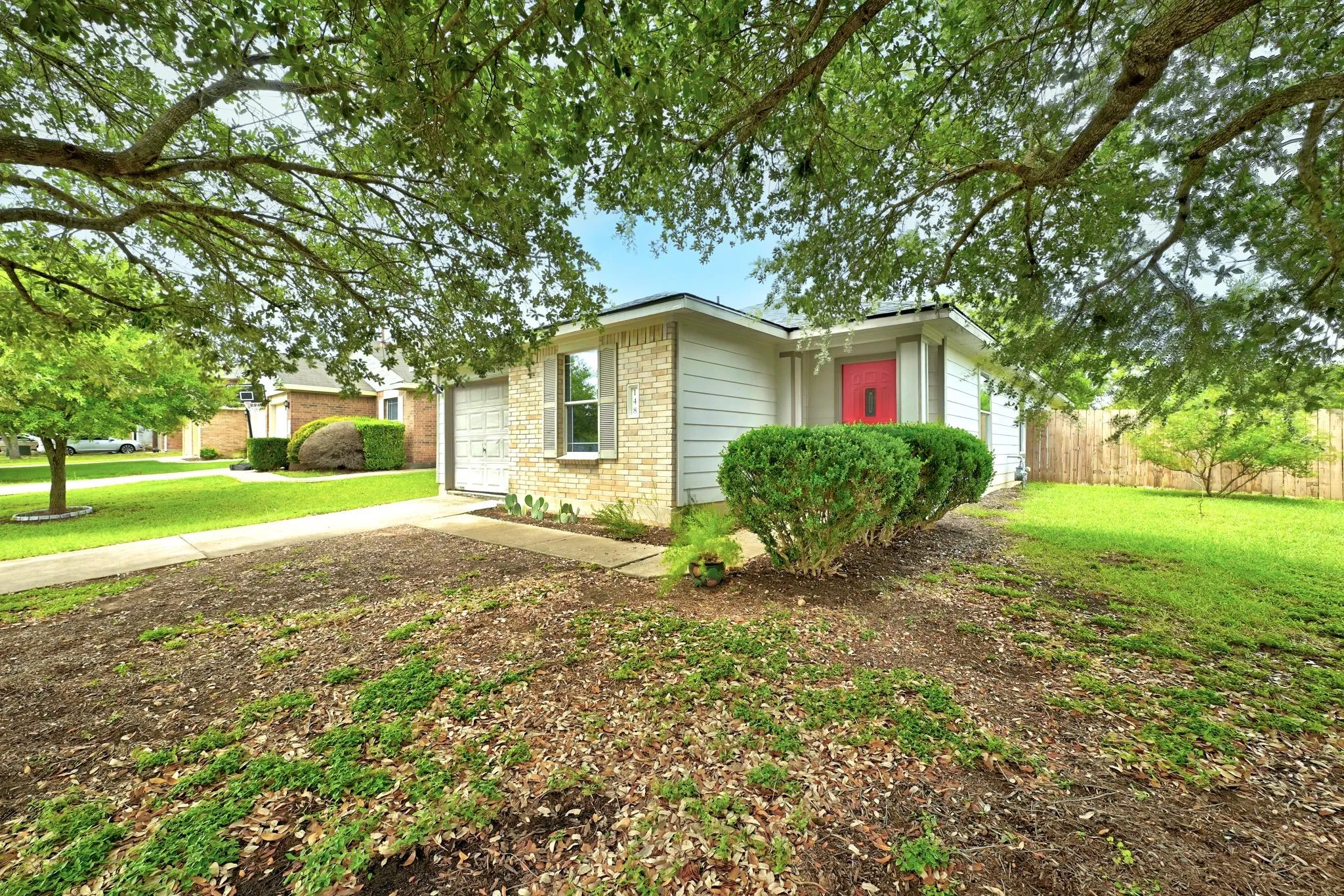 Photo 3 of 148 PEARL LAKE DR