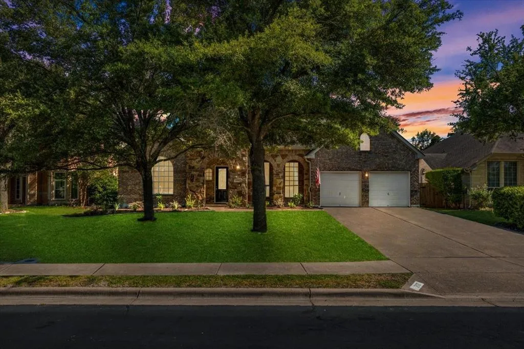 Photo of 2127 CLEAR LAKE PL, Round Rock, TX, 78665