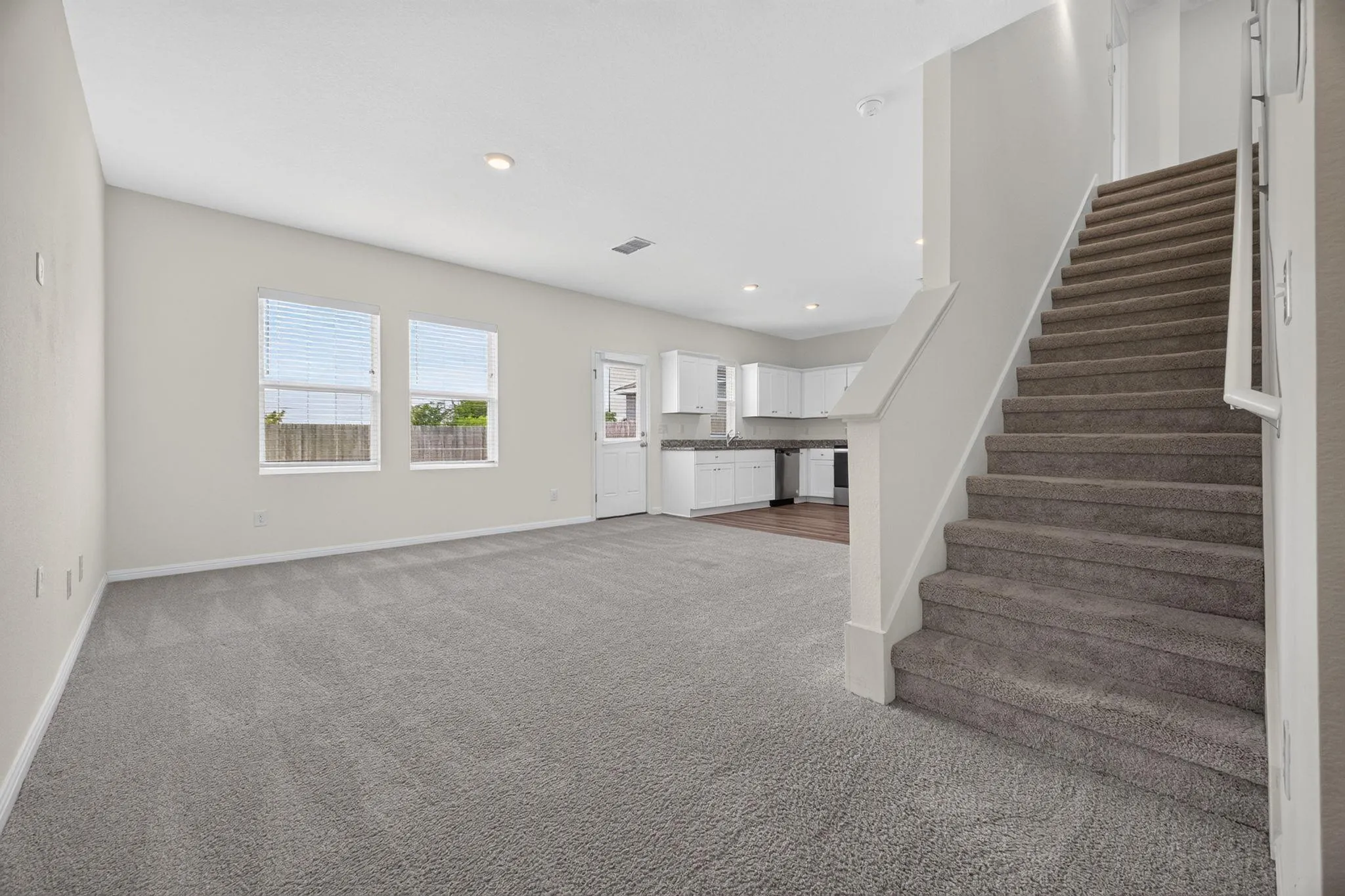 Photo 3 of 507 RED FISH LN