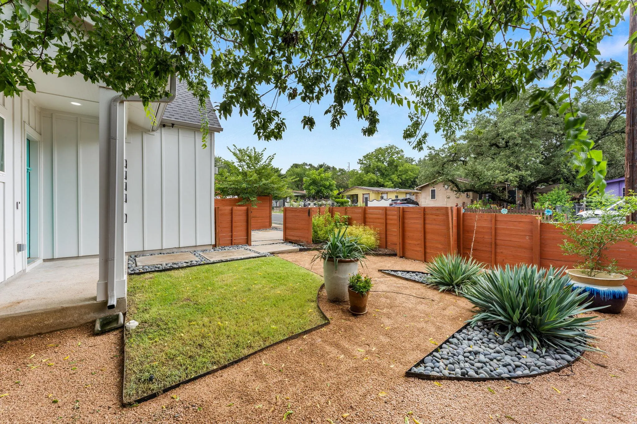 Photo 5 of 3606 VILLA CT #2