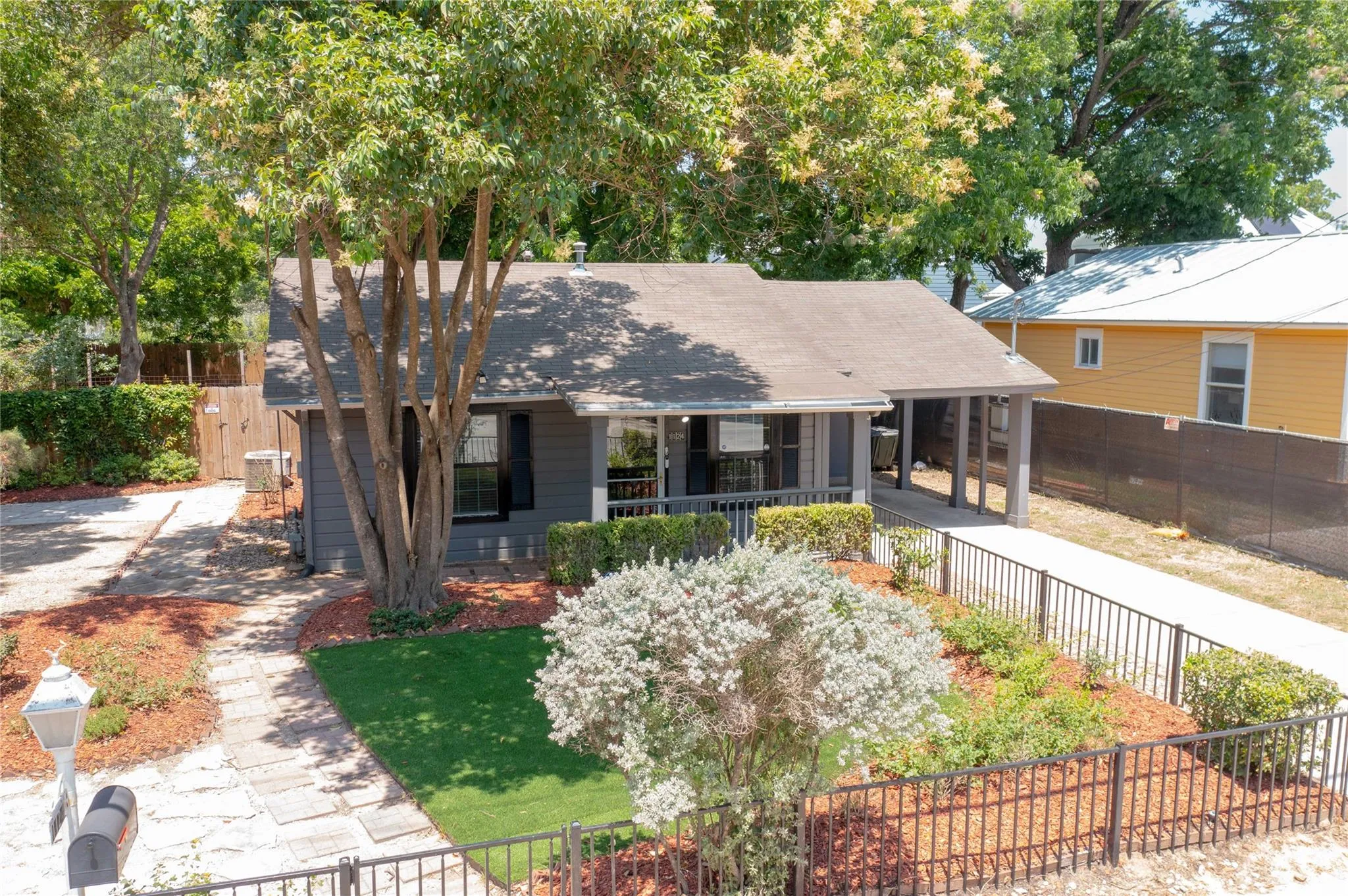 Photo 5 of 1124 TILLERY ST