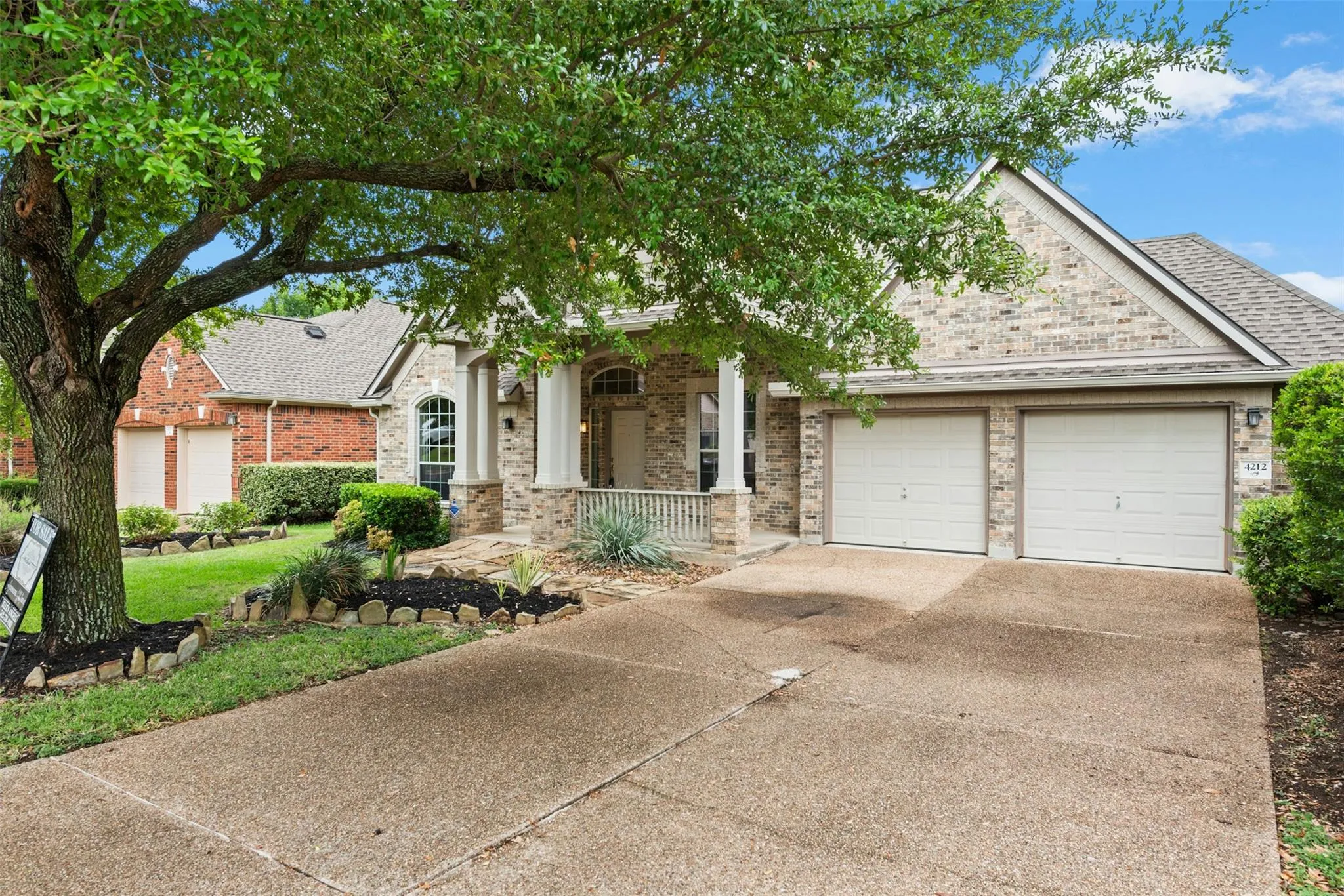 Photo 3 of 4212 MEADOW VISTA LN