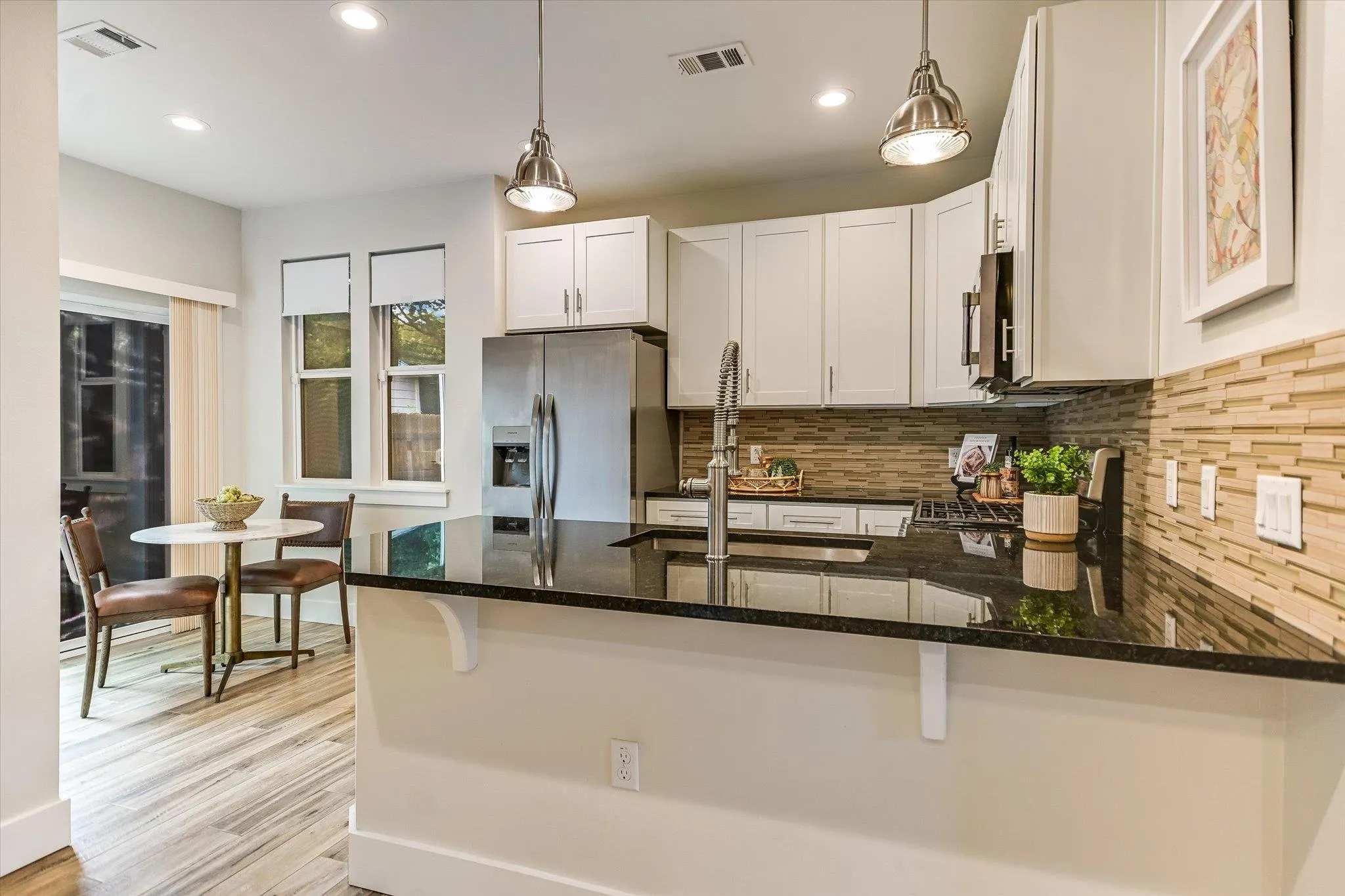 Photo 5 of 5102 MARTIN AVE #2