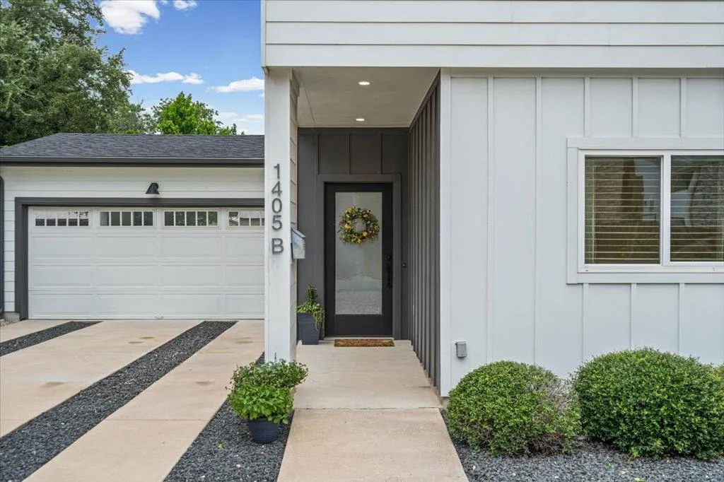 Photo 2 of 1405 CASEY ST #B