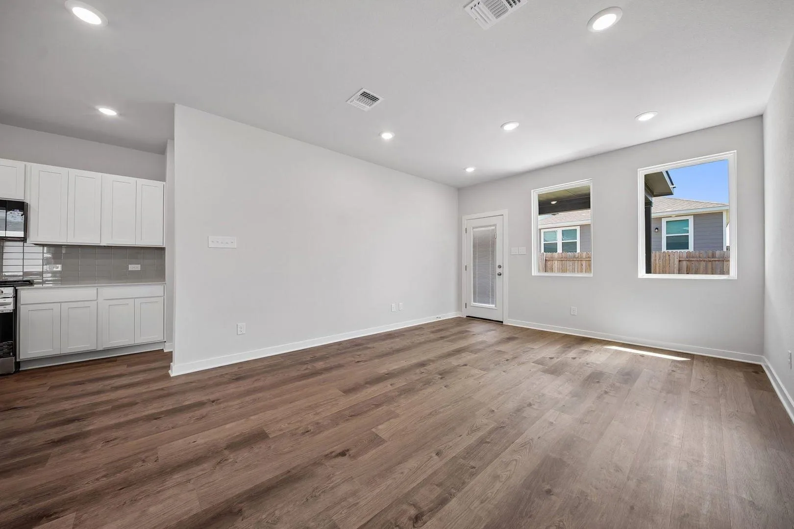 Photo 5 of 10607 TRIFECTA WAY