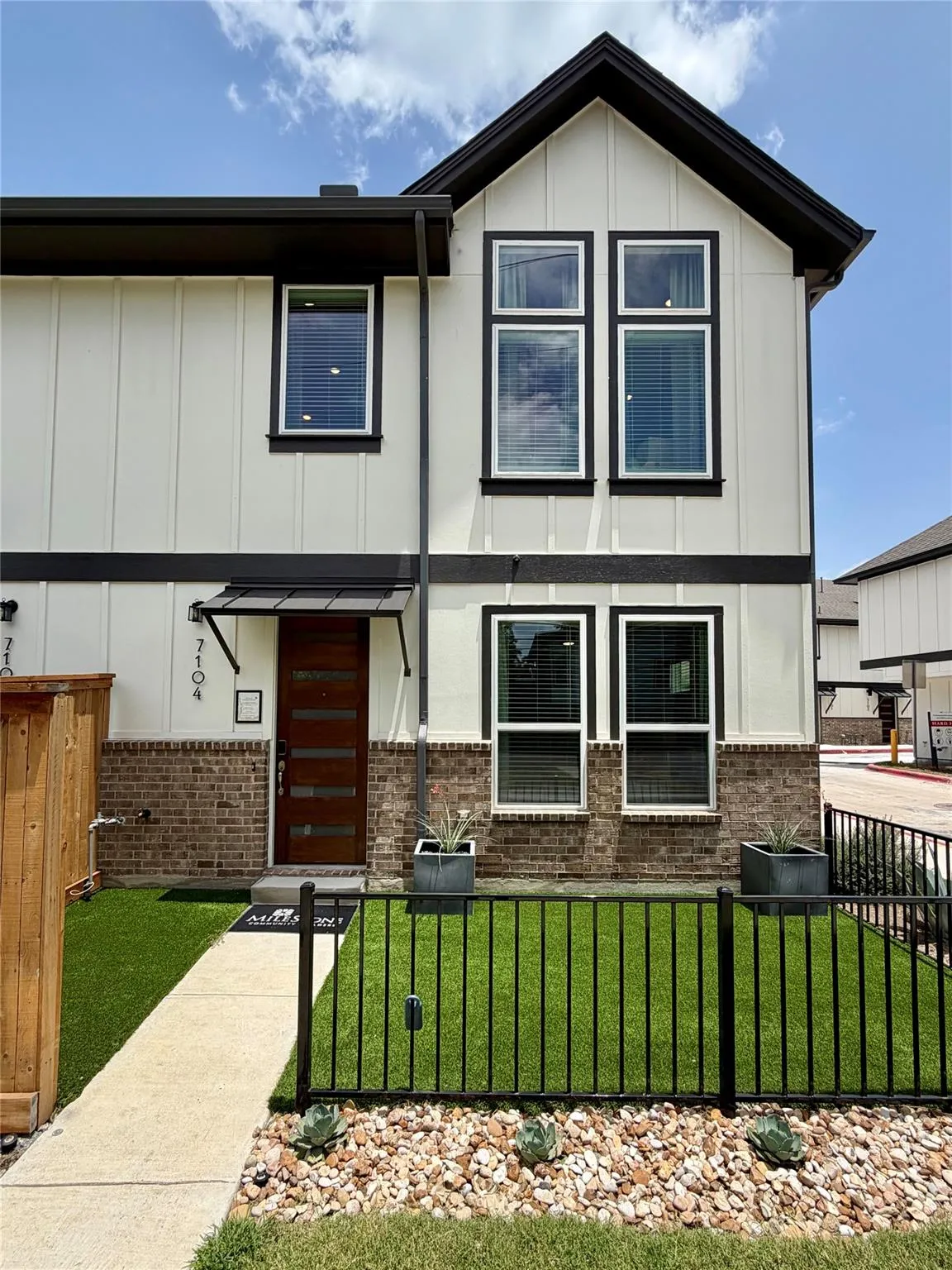 Photo 2 of 200 W 56TH ST #7104