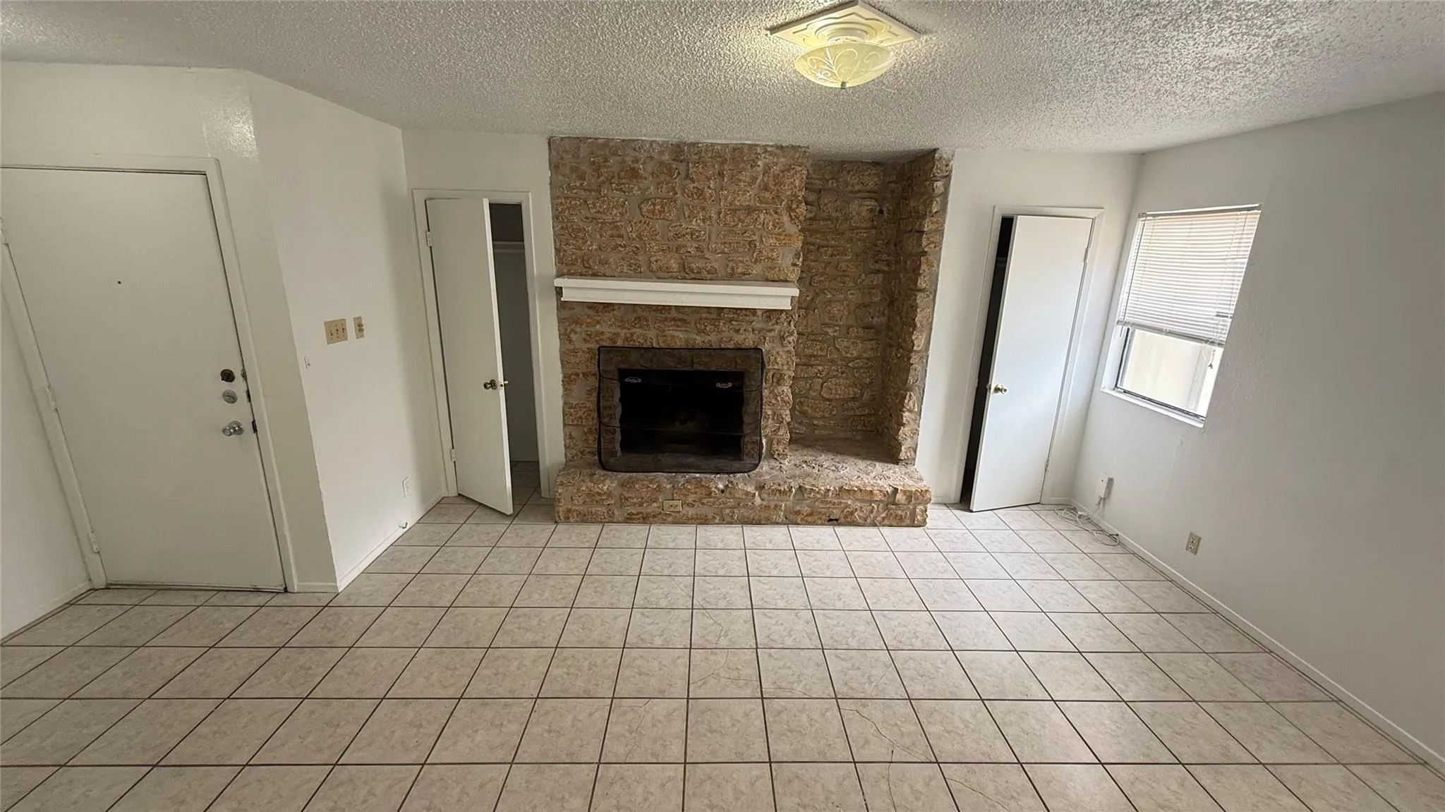 Photo of 9019 SAWTOOTH LN #A, Austin, 78729