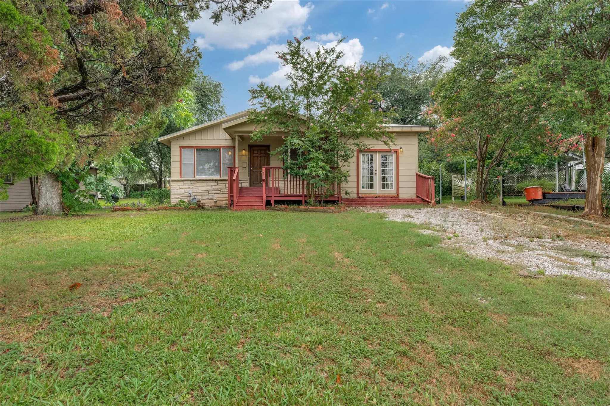 Photo of 205 WOODWARD ST, Austin, 78704