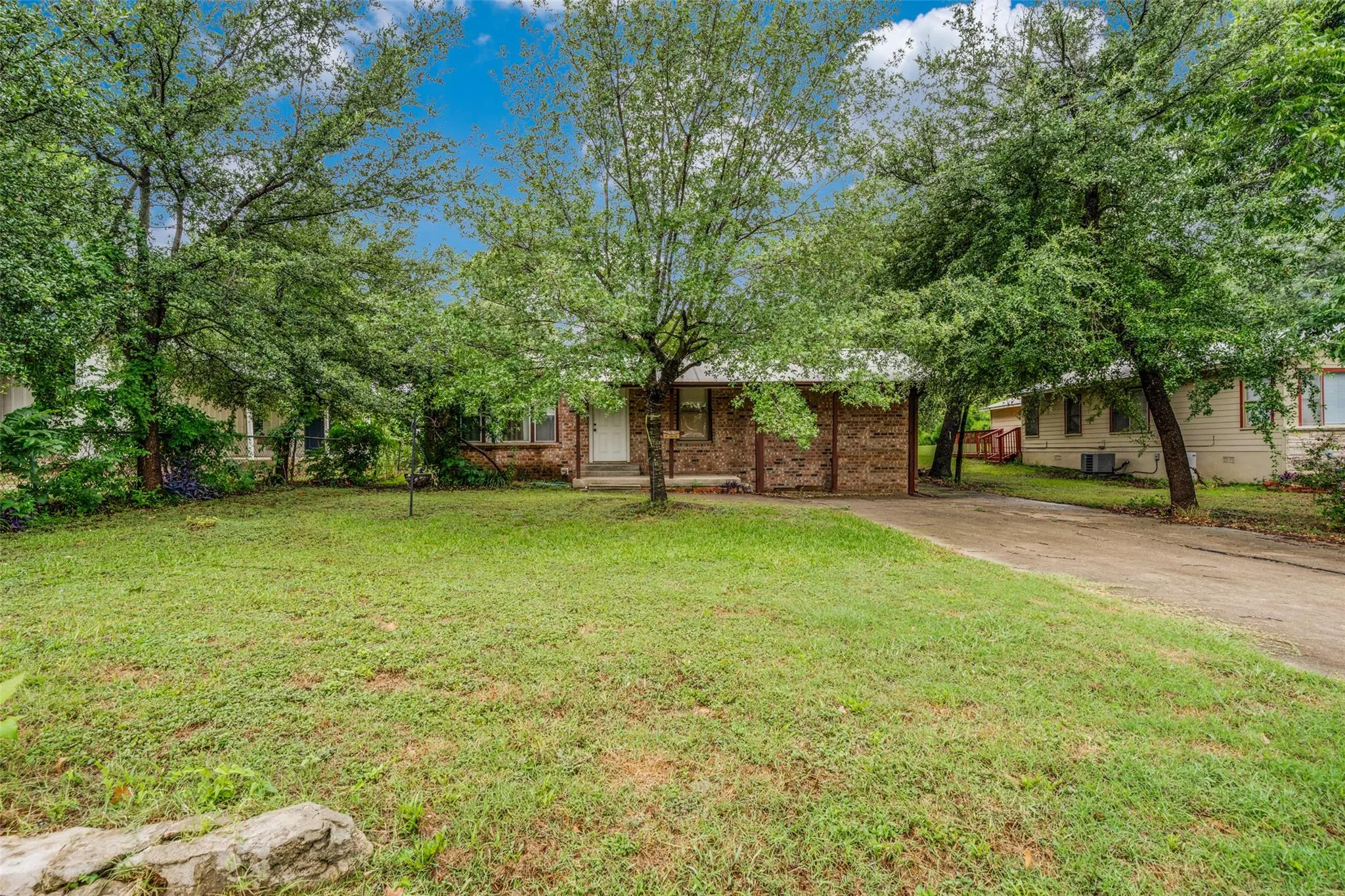 Photo of 207 WOODWARD ST, Austin, 78704