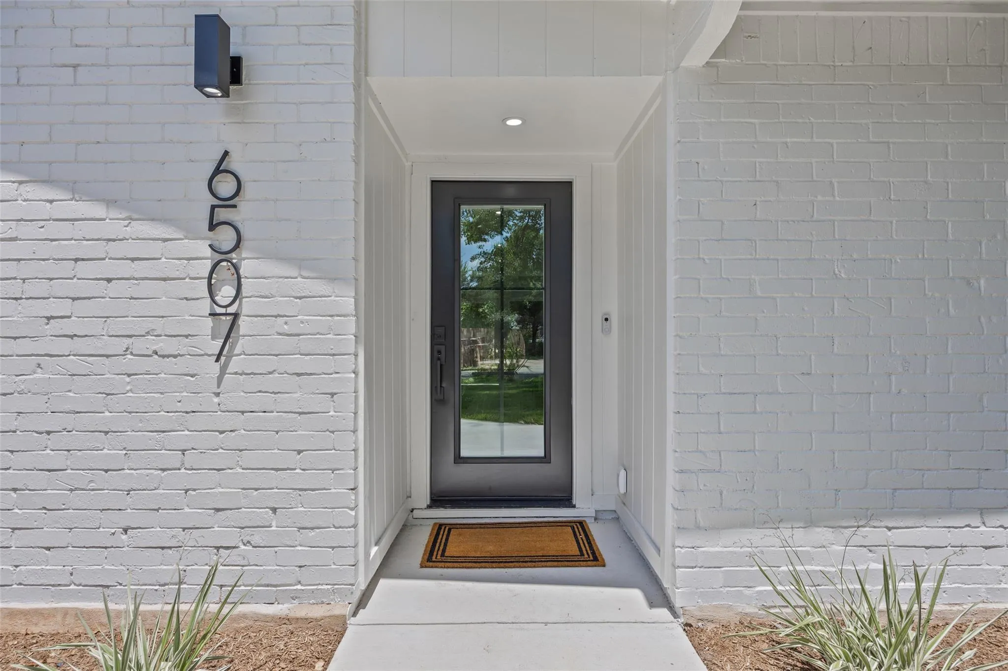 Photo 3 of 6507 PEVENSEY DR