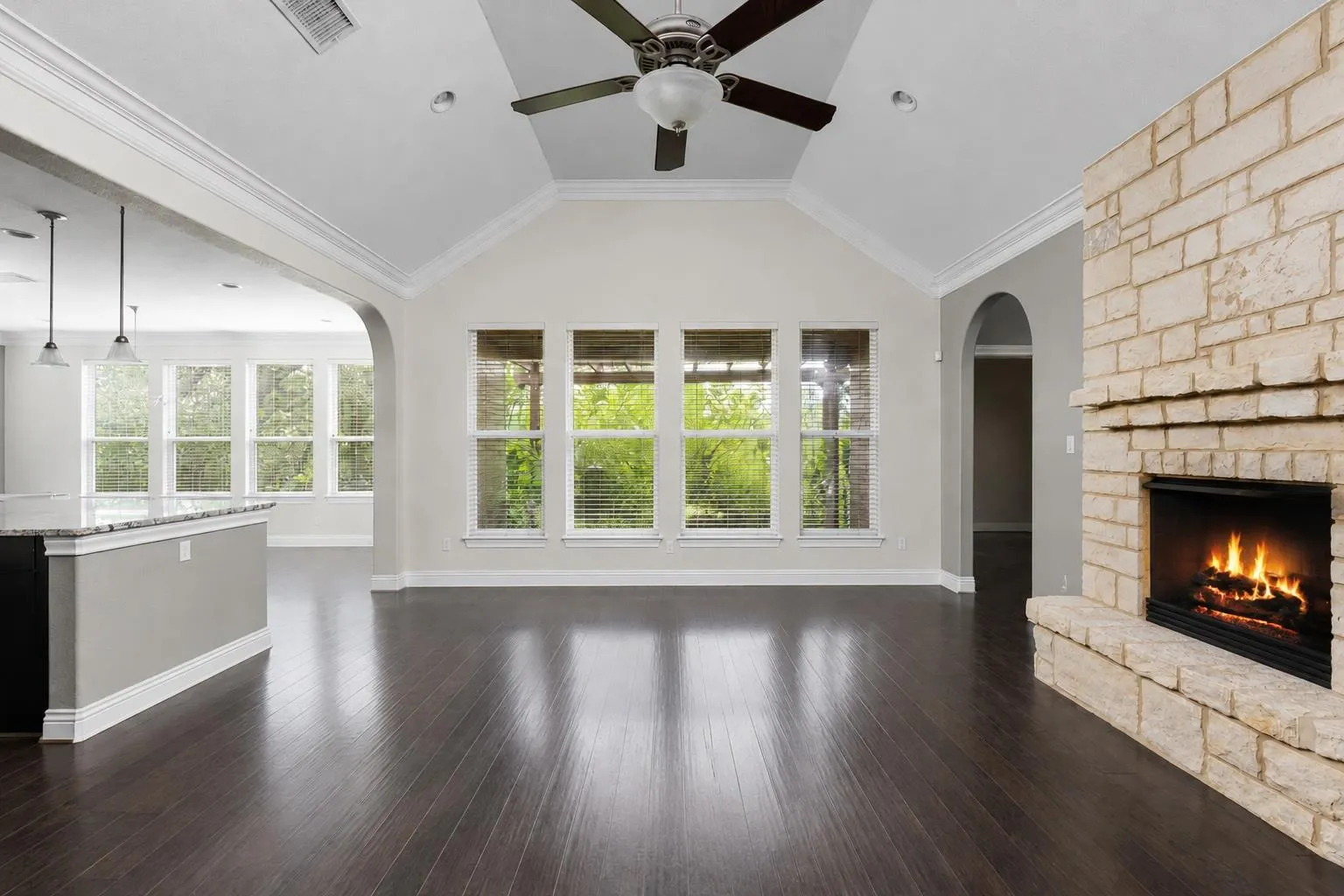 Photo 5 of 11912 MIRA VISTA WAY #VH28