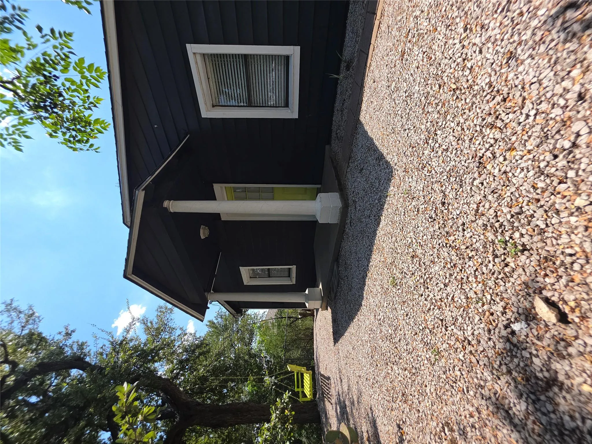Photo 3 of 1166 RIDGEWAY DR