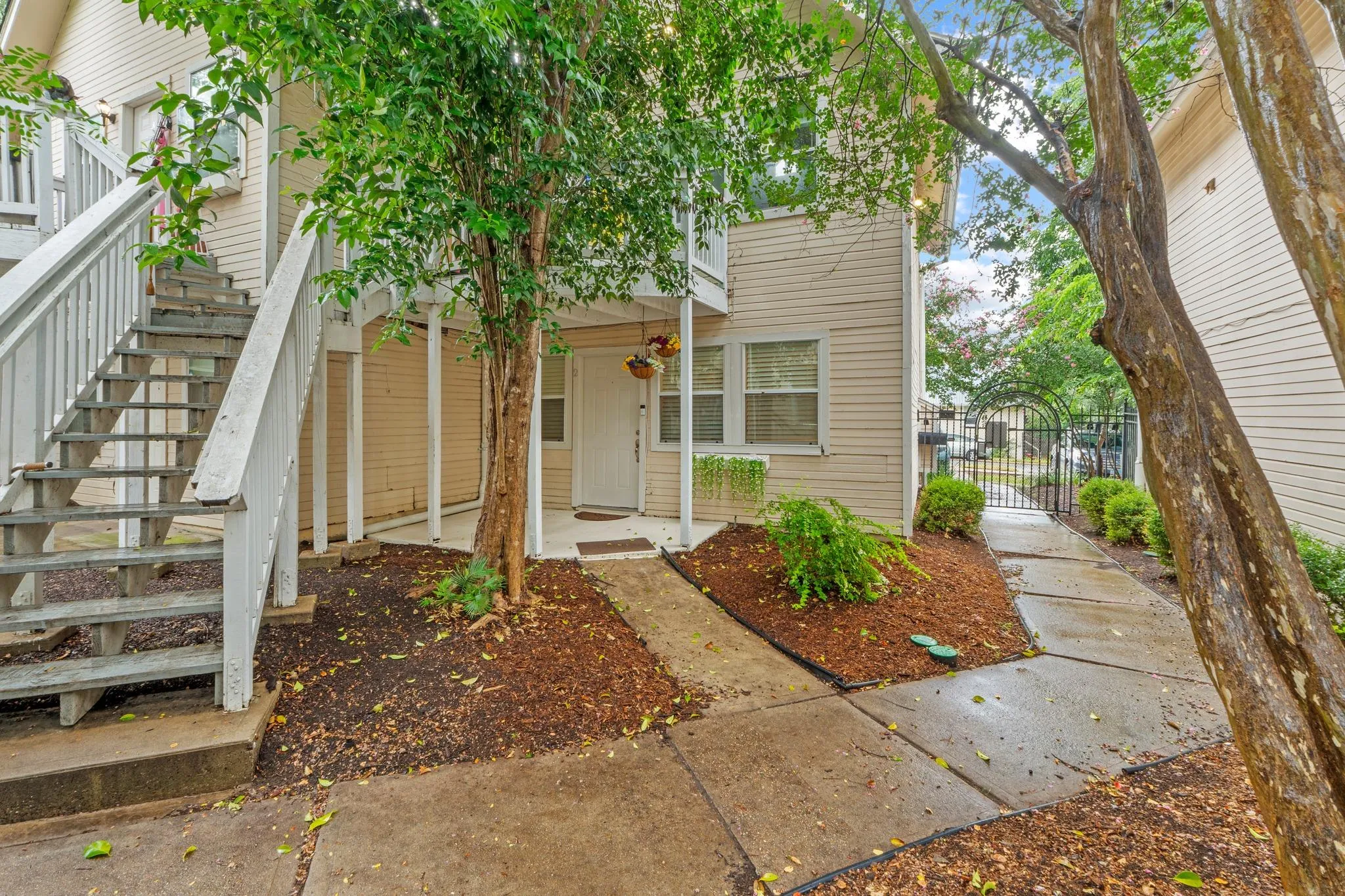Photo 3 of 1110 W 22ND ST #2