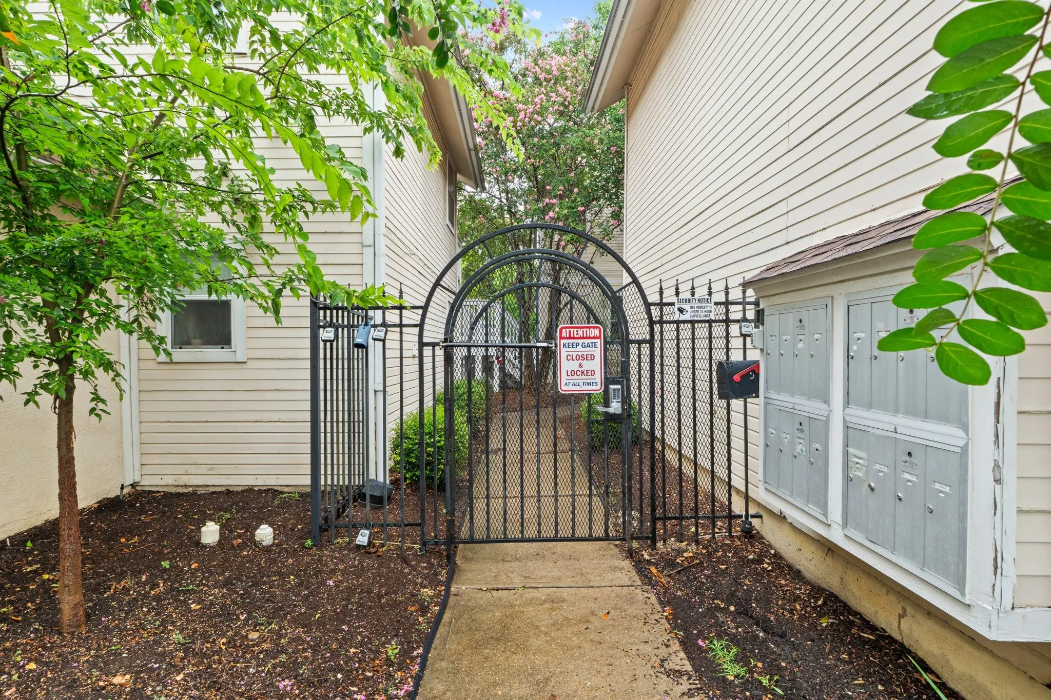 Photo 5 of 1110 W 22ND ST #2