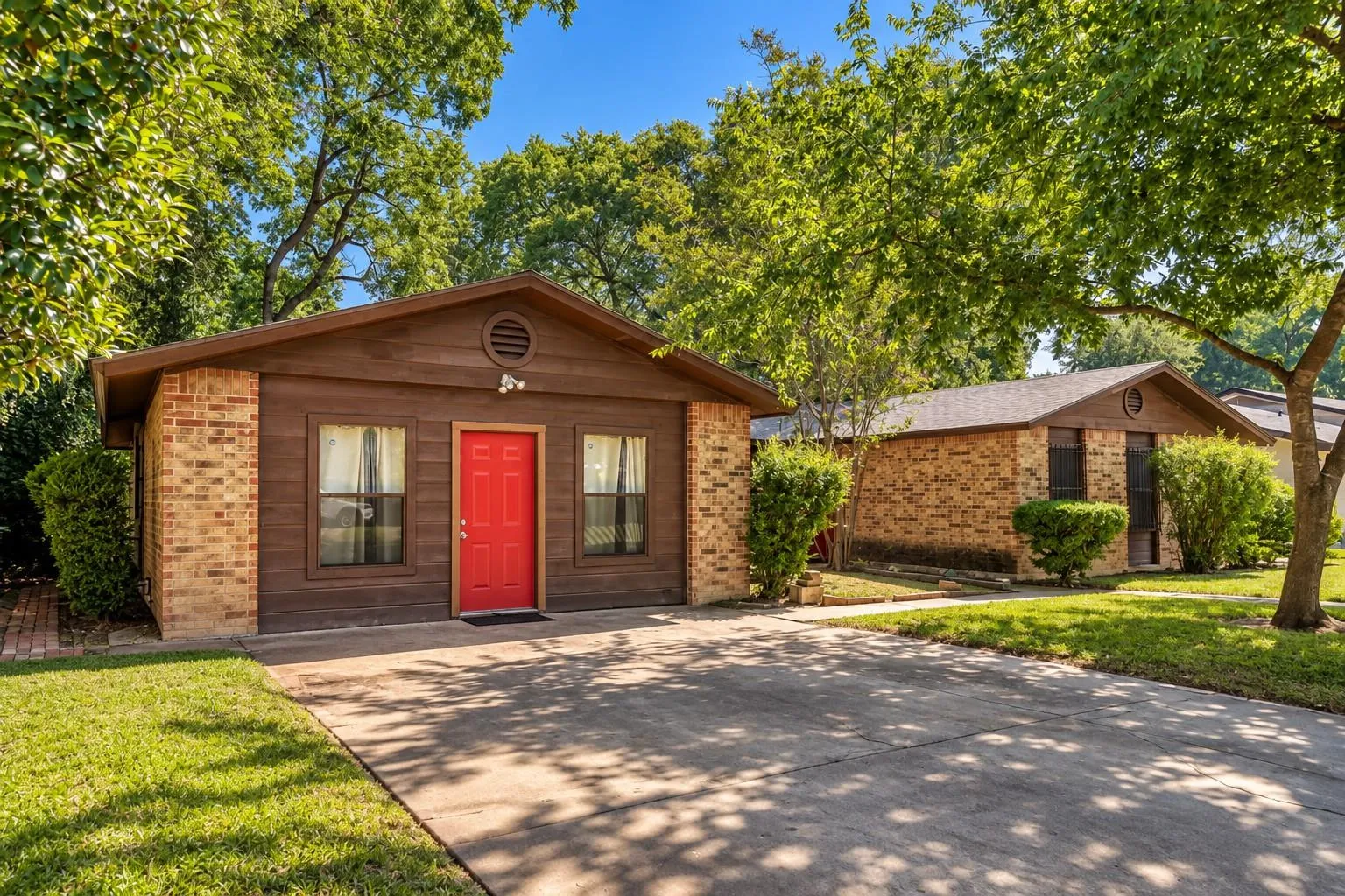 Photo 3 of 5800 COOLBROOK DR
