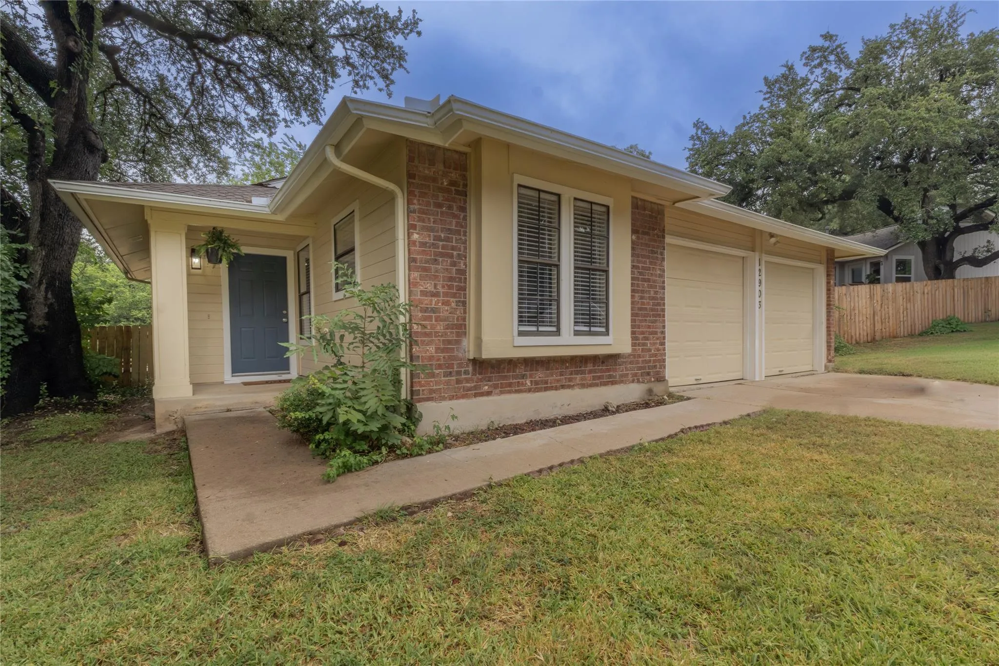 Photo 5 of 12903 CAMPOS DR