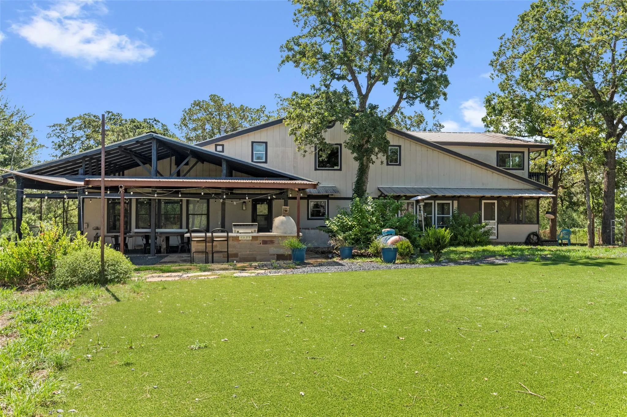 Photo of 180 IRONSTONE RD, Smithville, TX, 78957