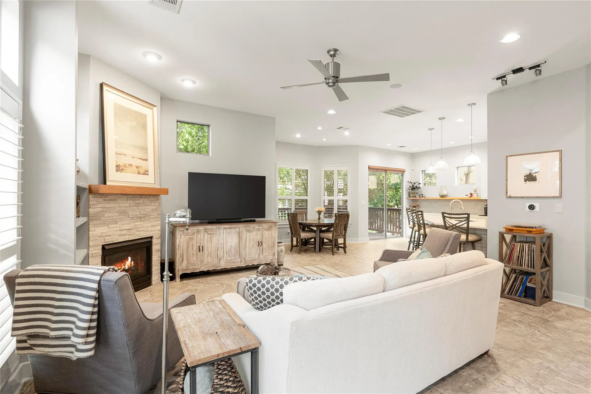 Photo 5 of 3814 RIDGELEA DR #A