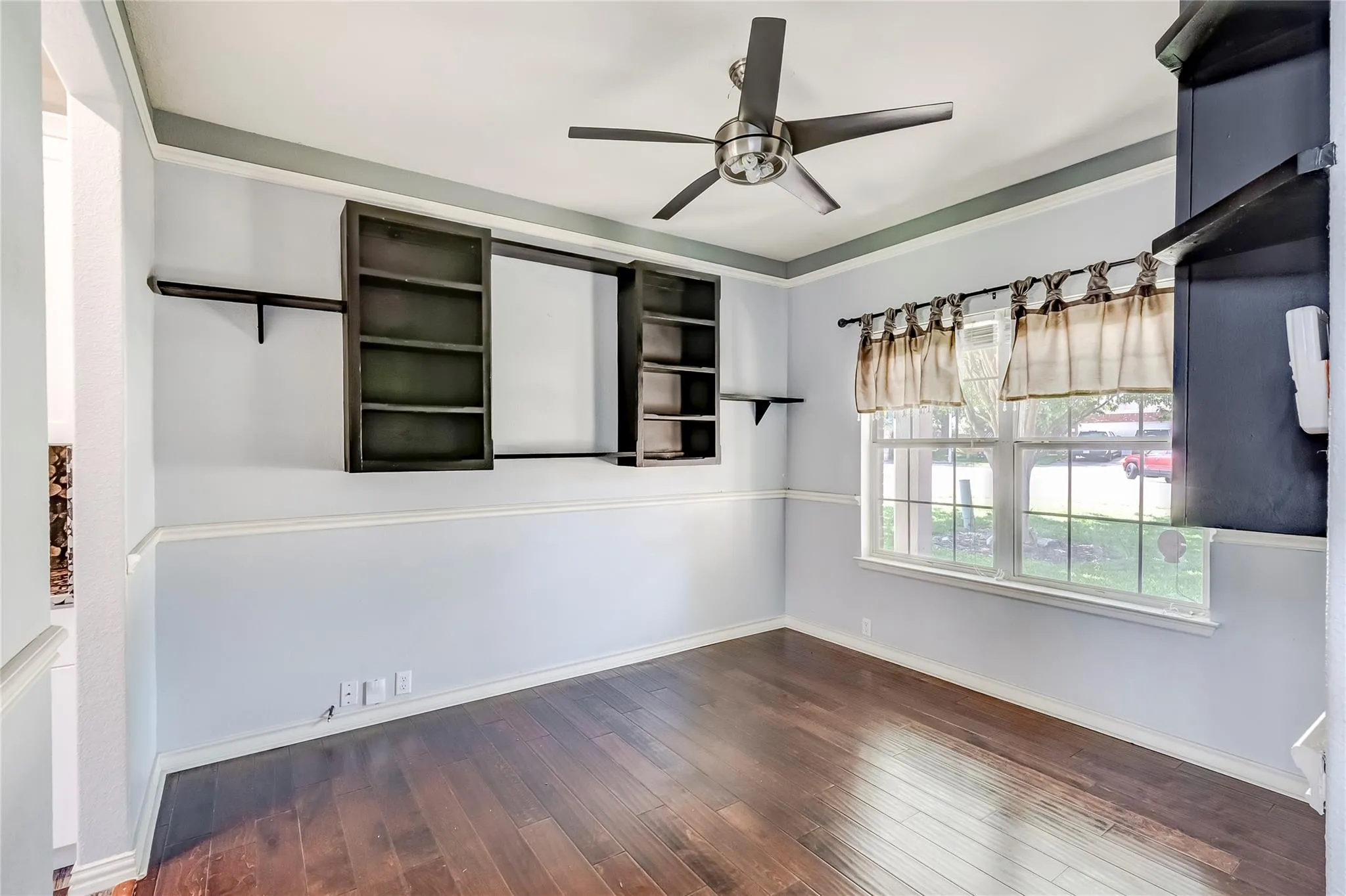 Photo 5 of 20913 MANDRAKE DR