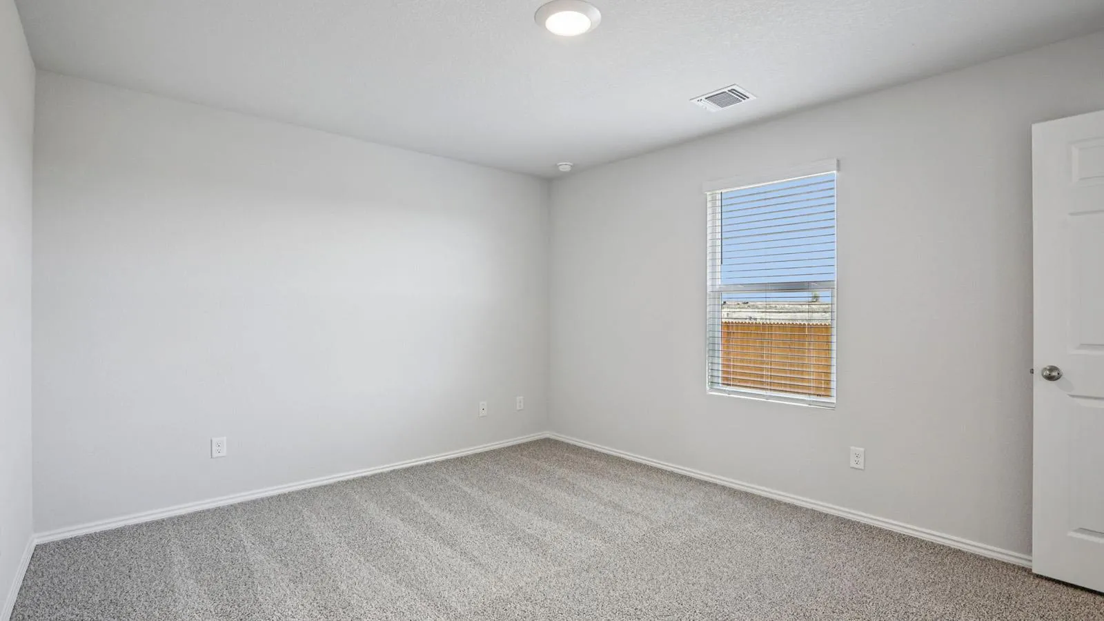 Photo 5 of 124 DAGNEY CT