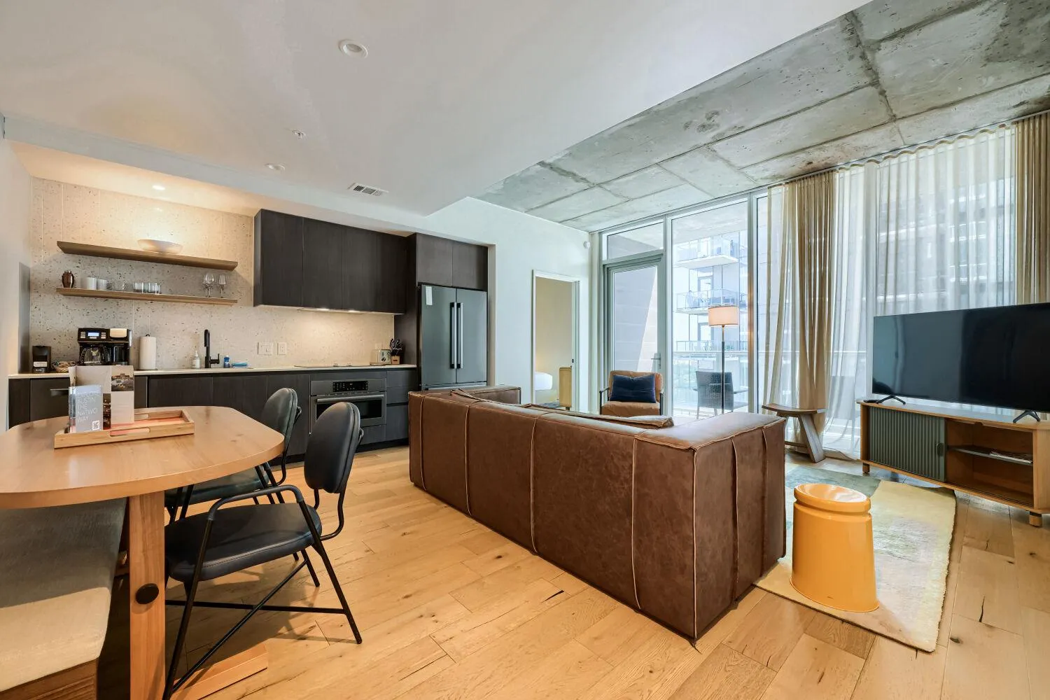 Photo 4 of 48 EAST AVE #1809