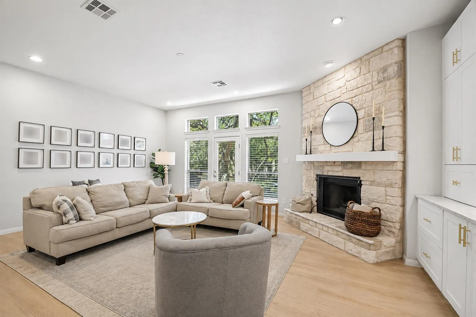 Photo 4 of 8008 LADERA VERDE DR