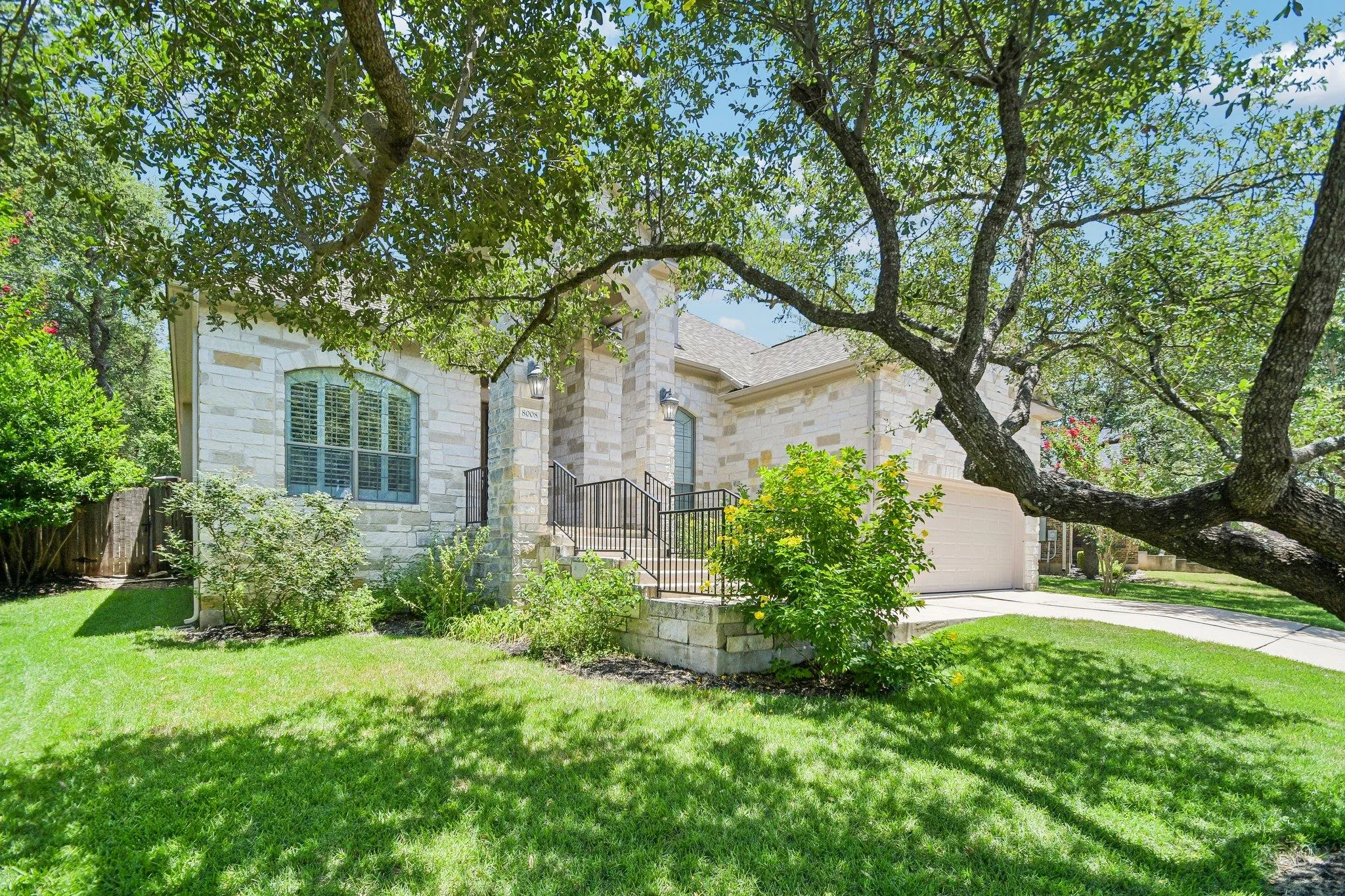 Photo of 8008 LADERA VERDE DR, Austin, TX, 78739
