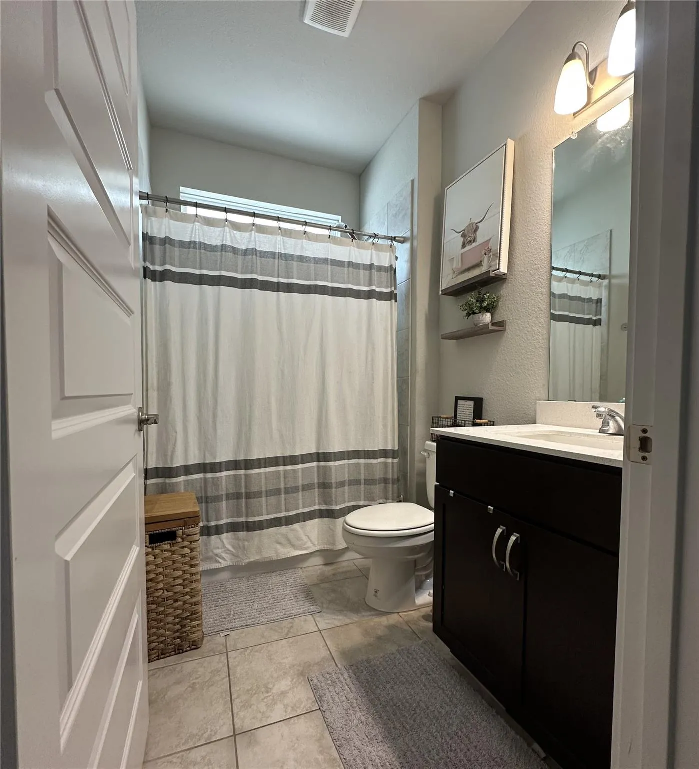 Photo 3 of 400 HORTUS DR