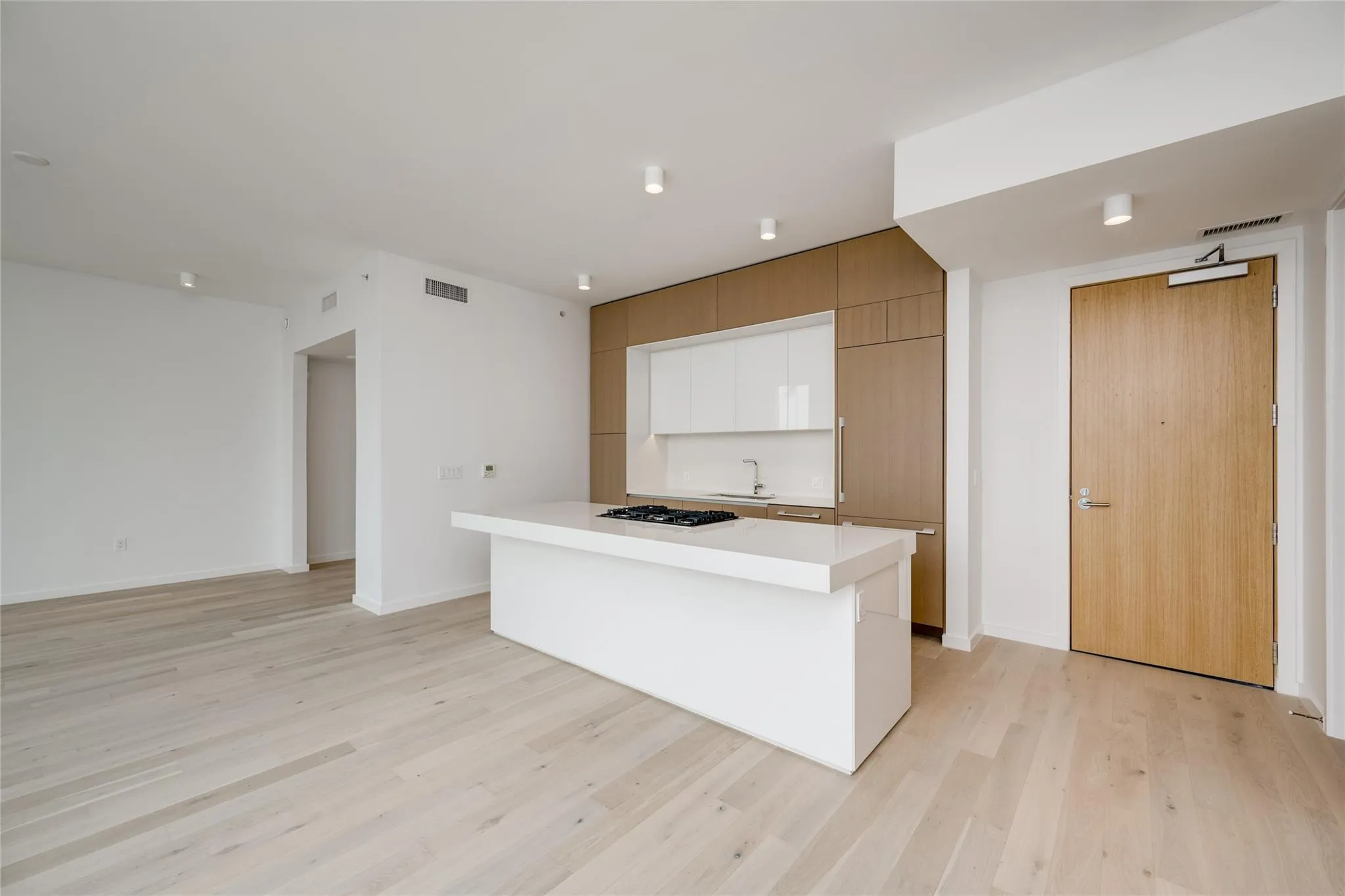 Photo 2 of 313 W 17TH ST #1806