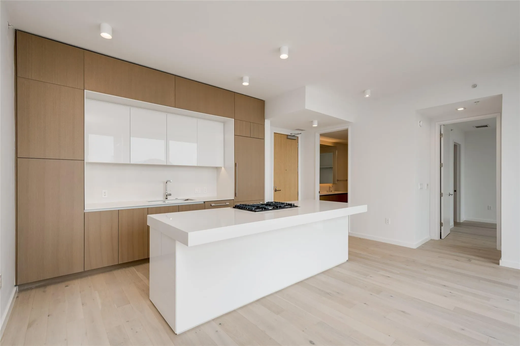 Photo 4 of 313 W 17TH ST #1806