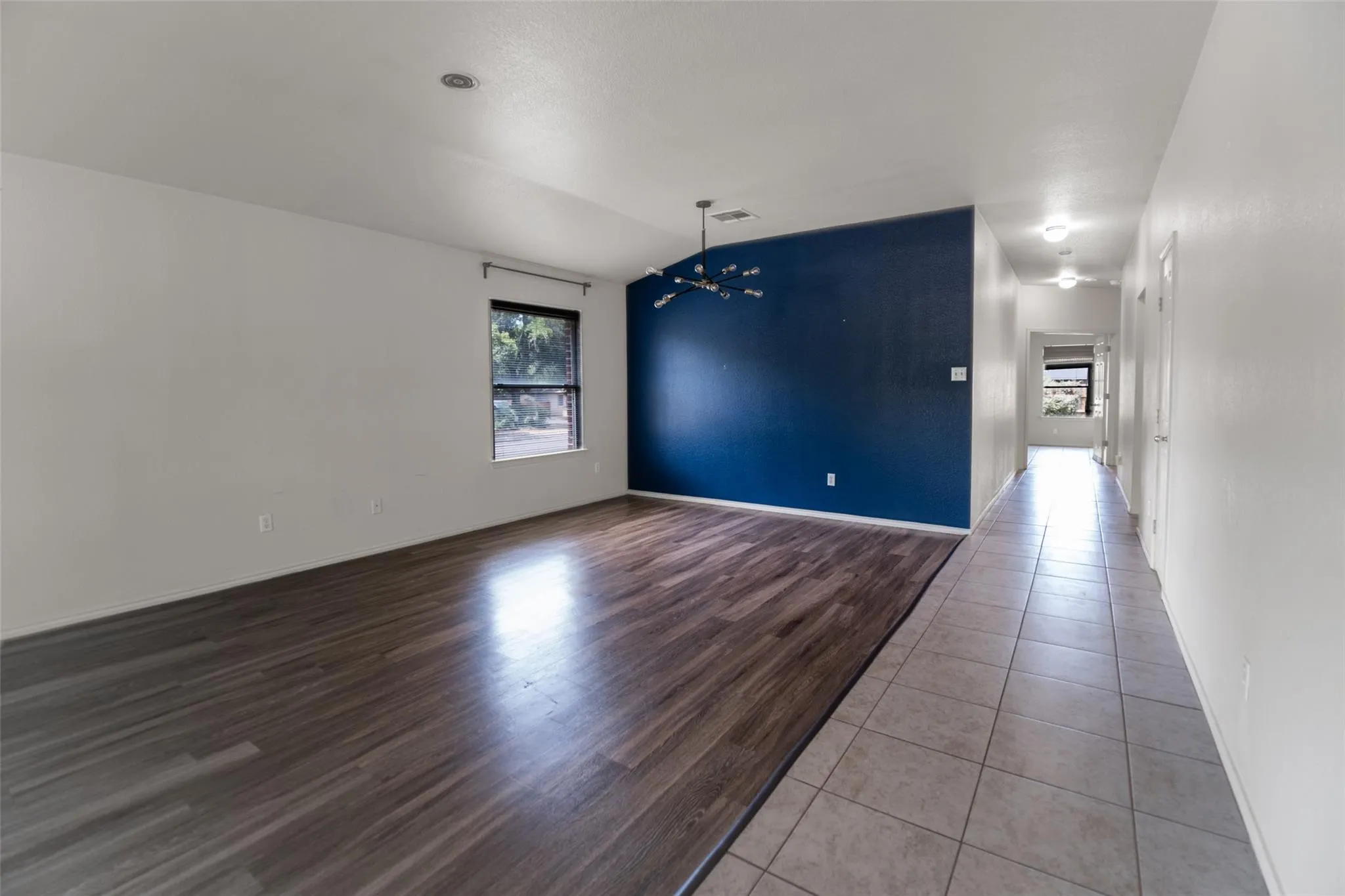 Photo 4 of 16201 MONES LN