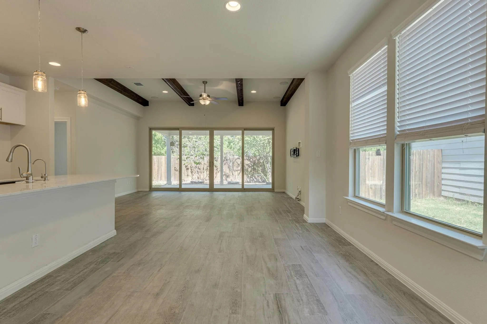 Photo 5 of 15810 CELOSIA ST
