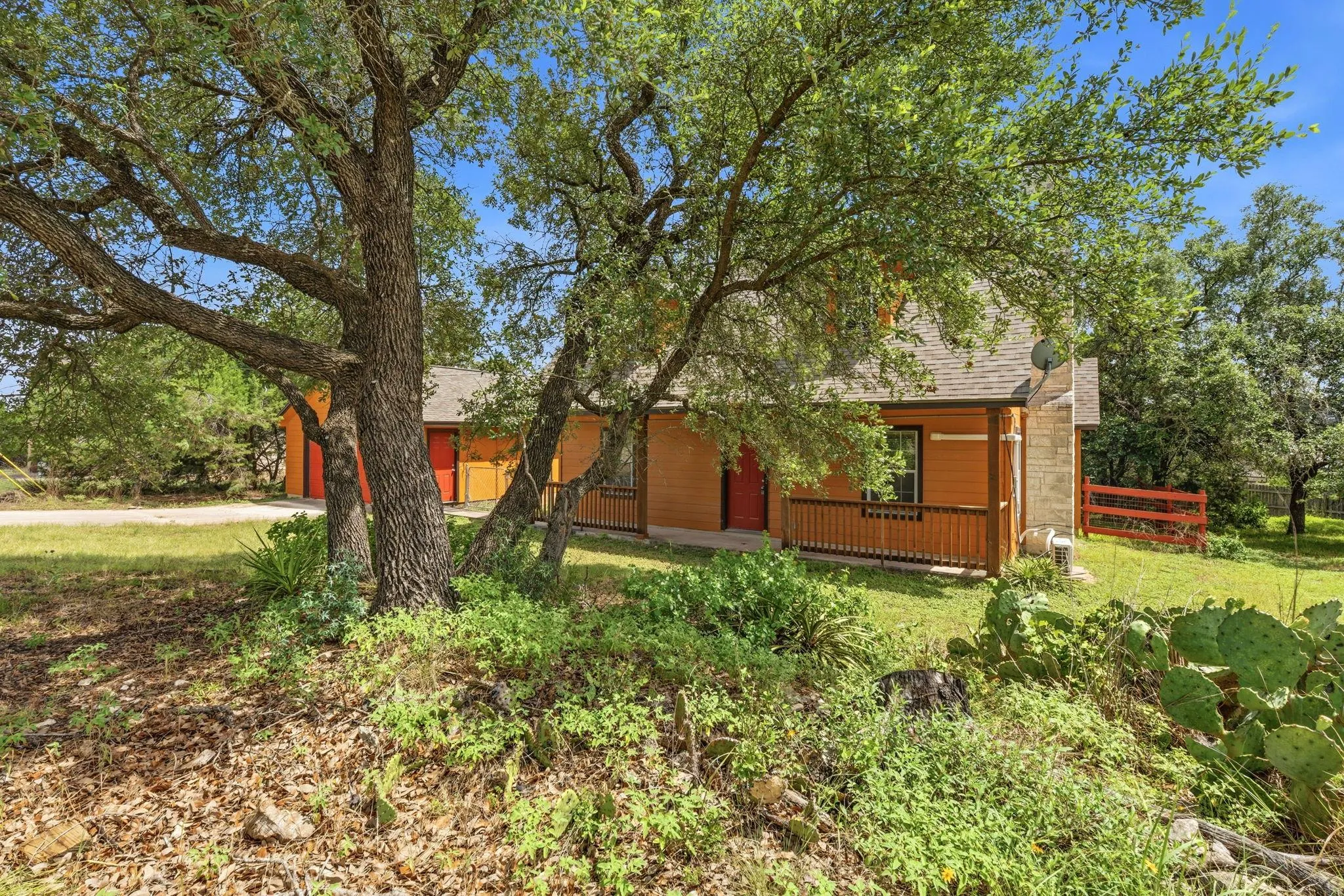 Photo 3 of 17509 VILLAGE DR