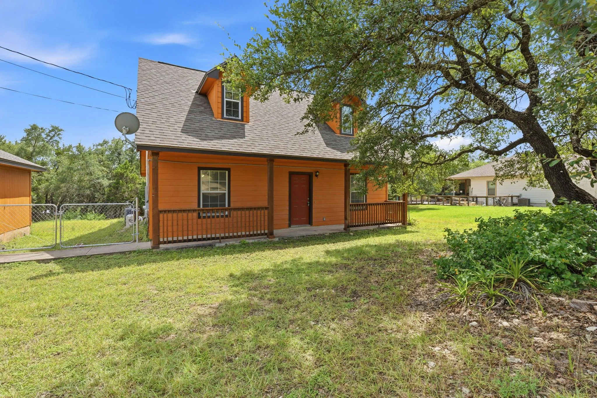 Photo of 17509 VILLAGE DR, Dripping Springs, TX, 78620