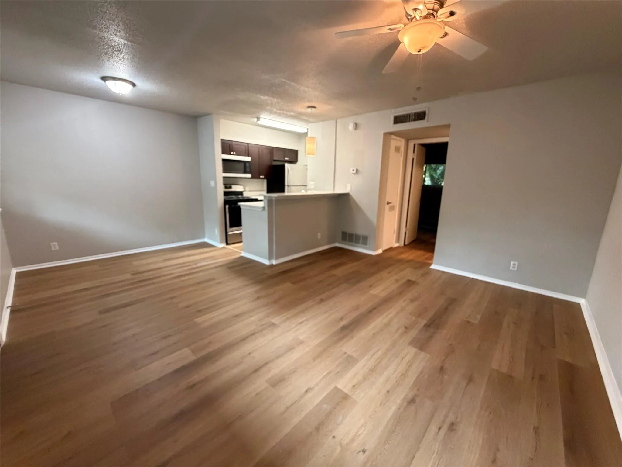 Photo 3 of 1202 NEWNING AVE #106