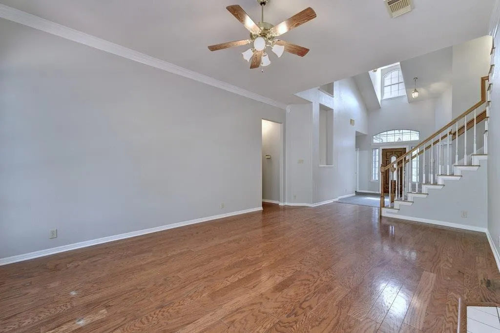 Photo 4 of 7600 ORRICK DR