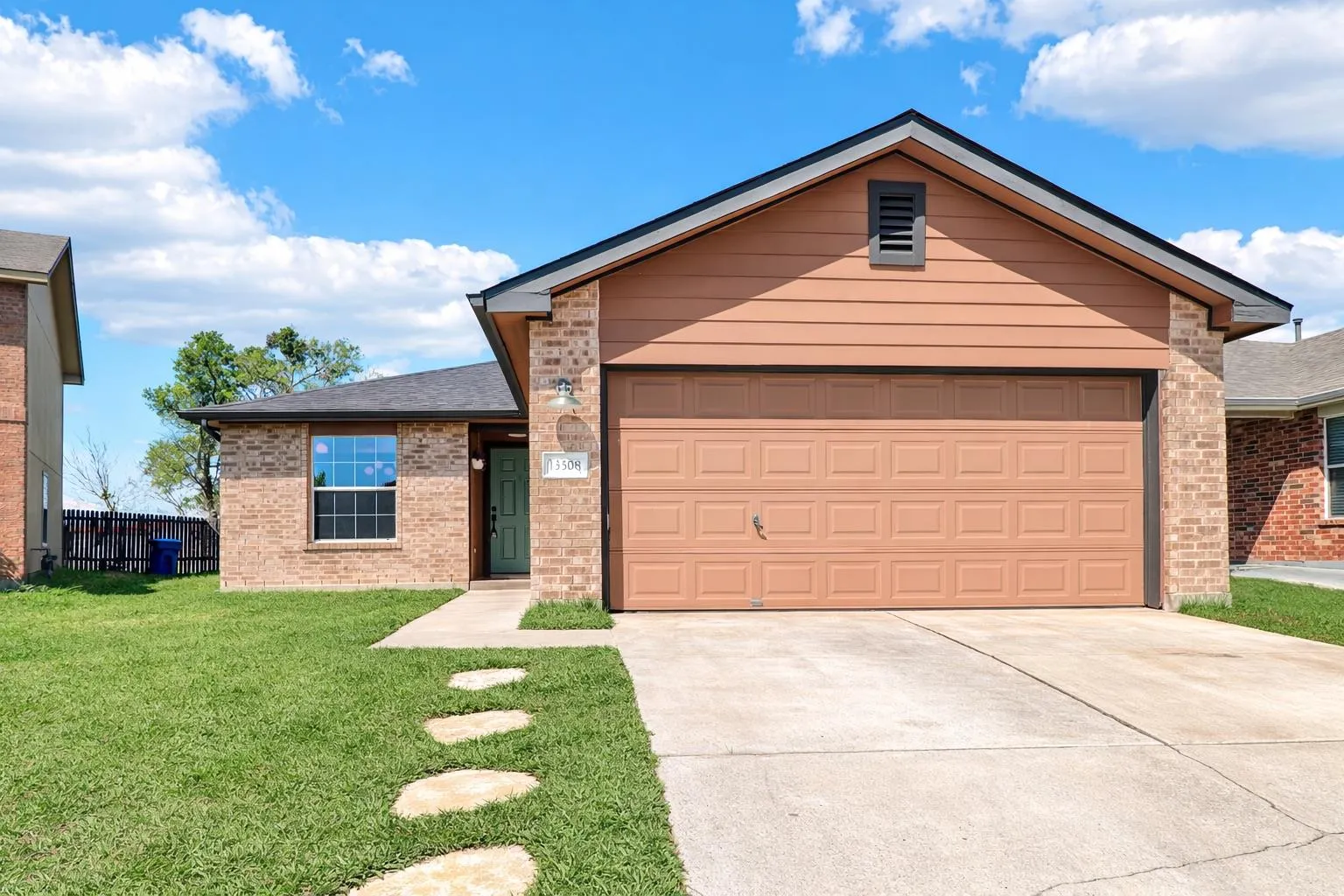 Photo of 13508 SIERRA WIND LN, Elgin, TX, 78621