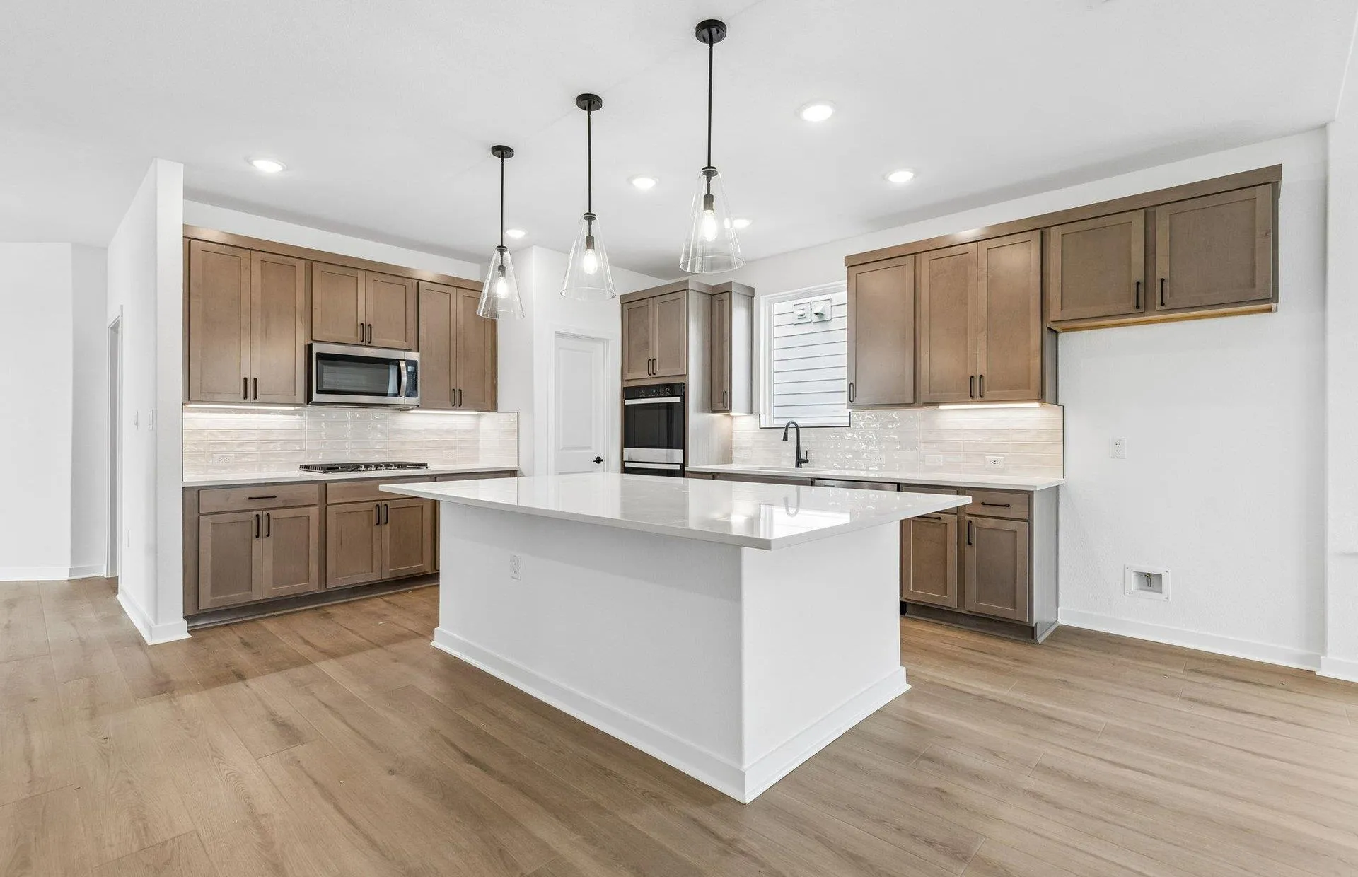 Photo 4 of 16102 EMMA EDGE LN
