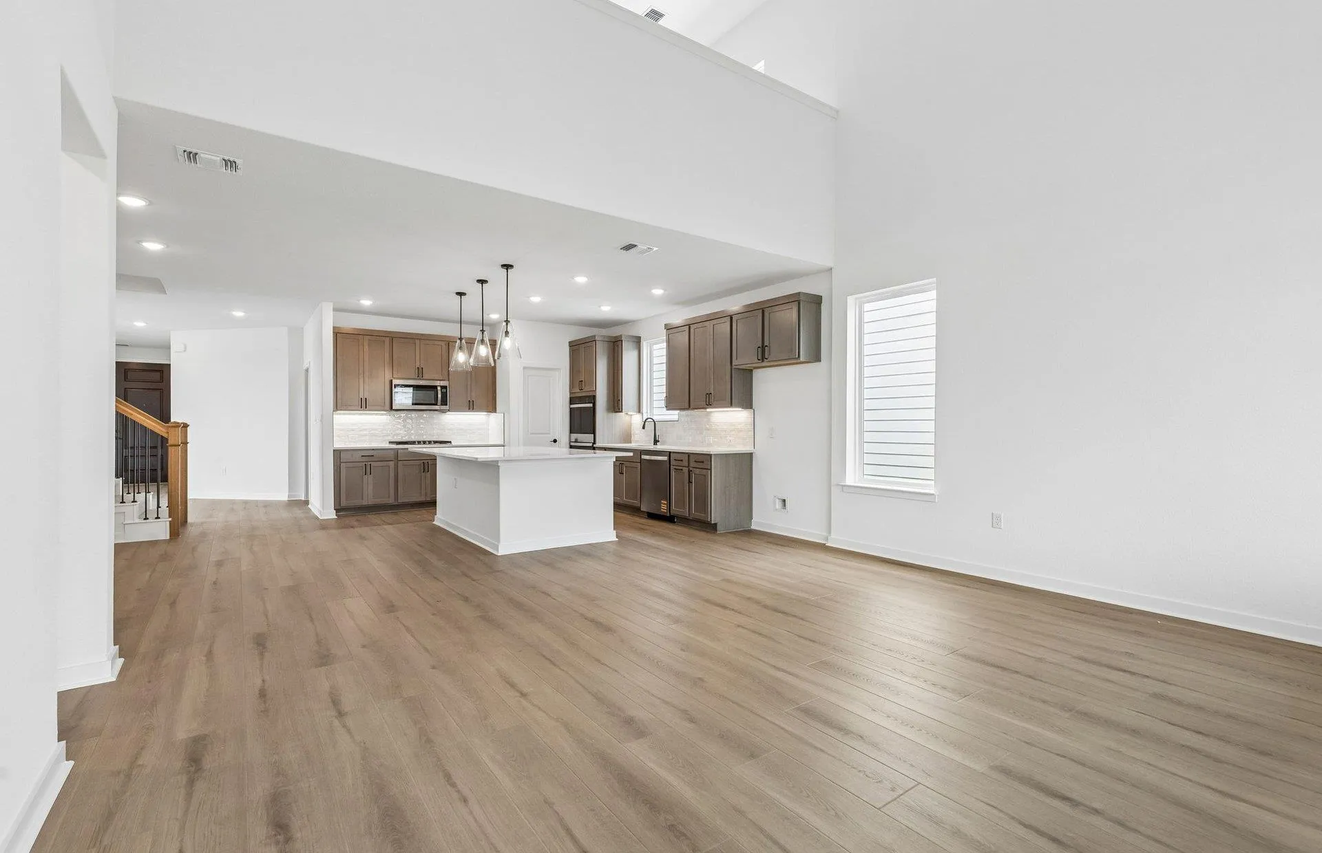 Photo 5 of 16102 EMMA EDGE LN