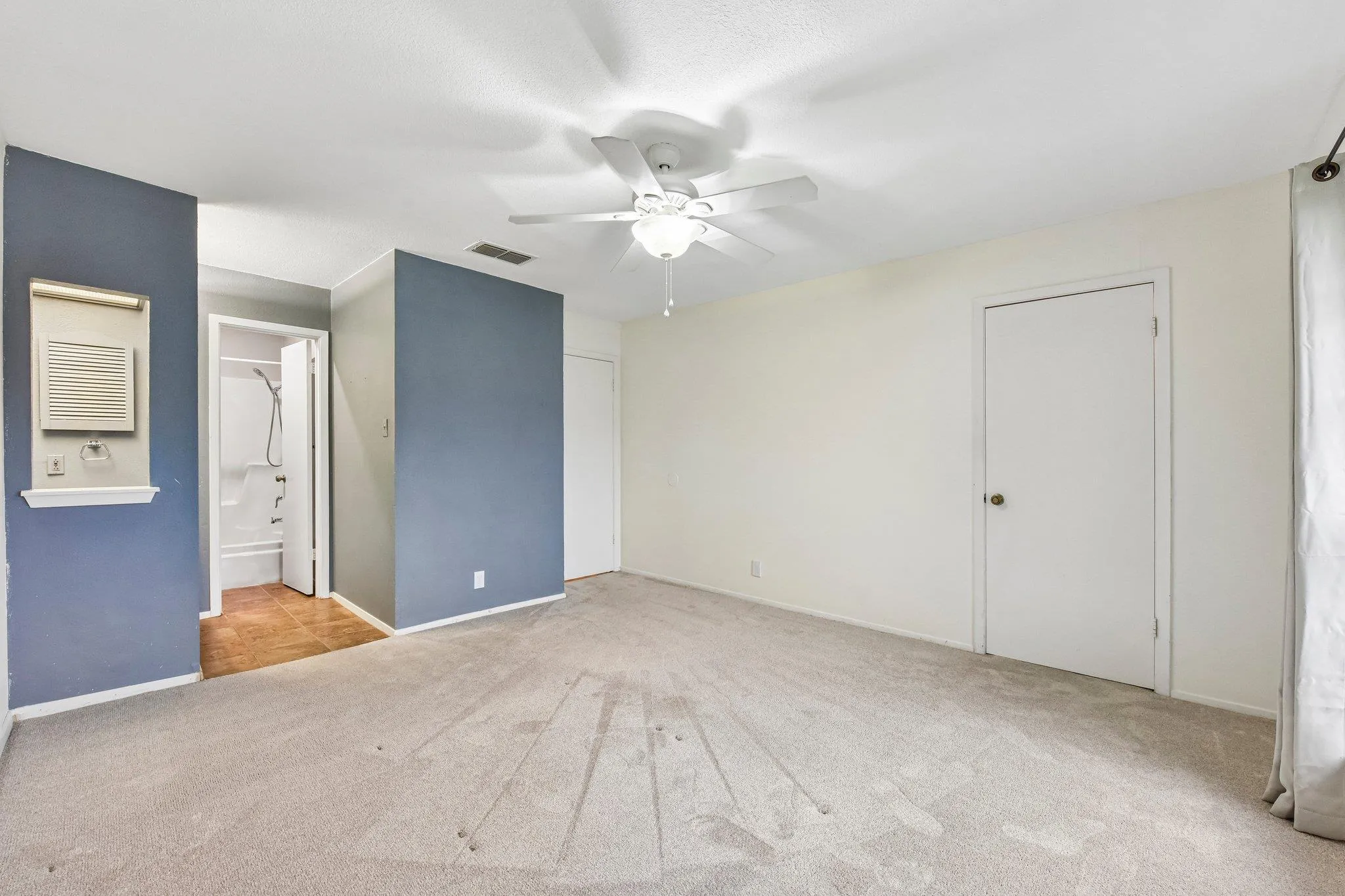Photo 5 of 1413 W BRAKER LN #B