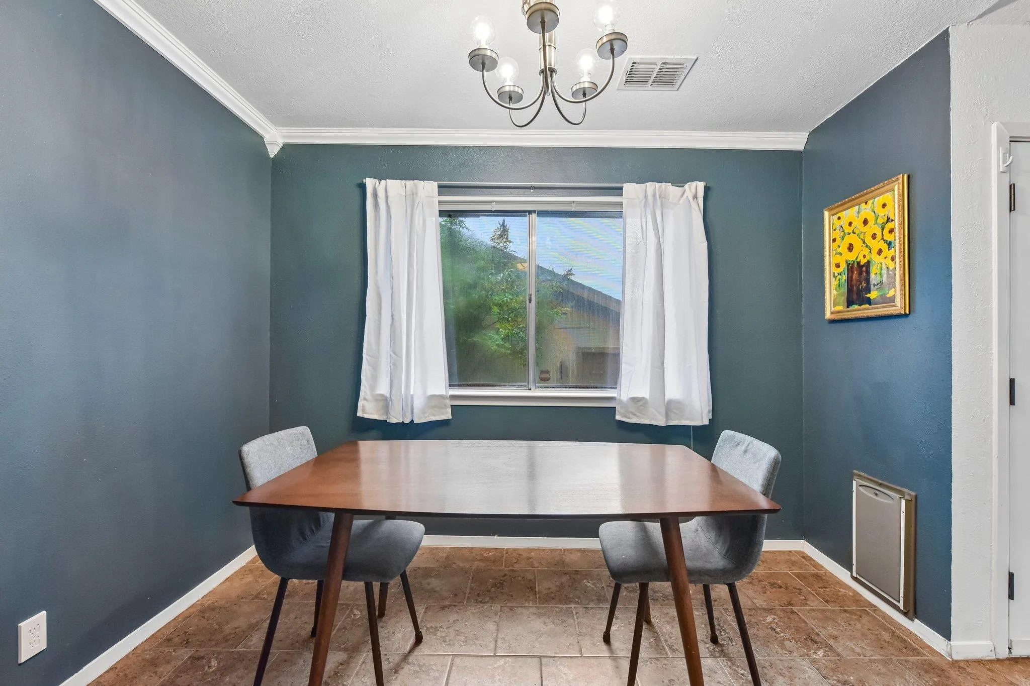 Photo 3 of 1413 W BRAKER LN #B