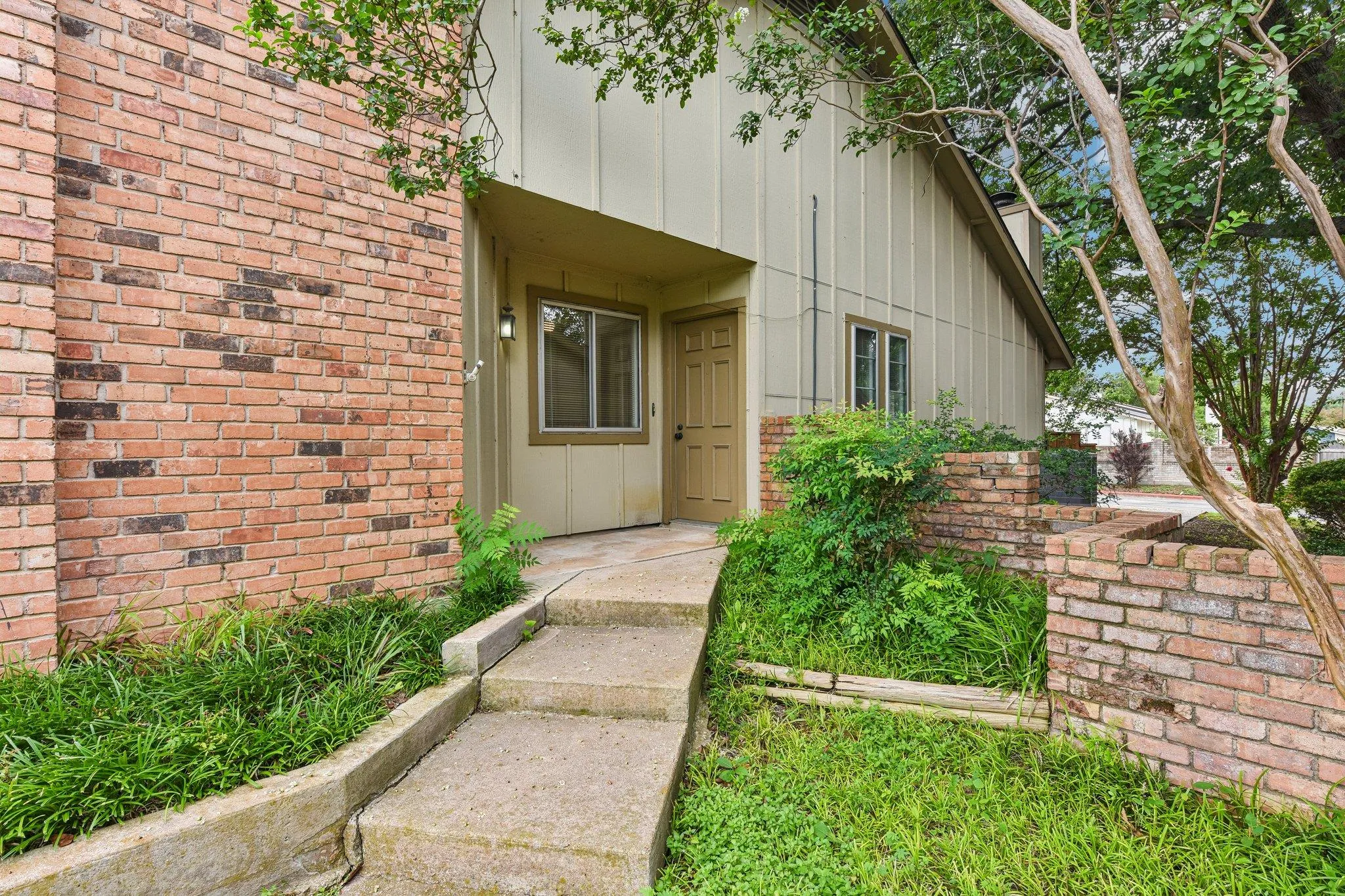 Photo 5 of 1413 W BRAKER LN #B
