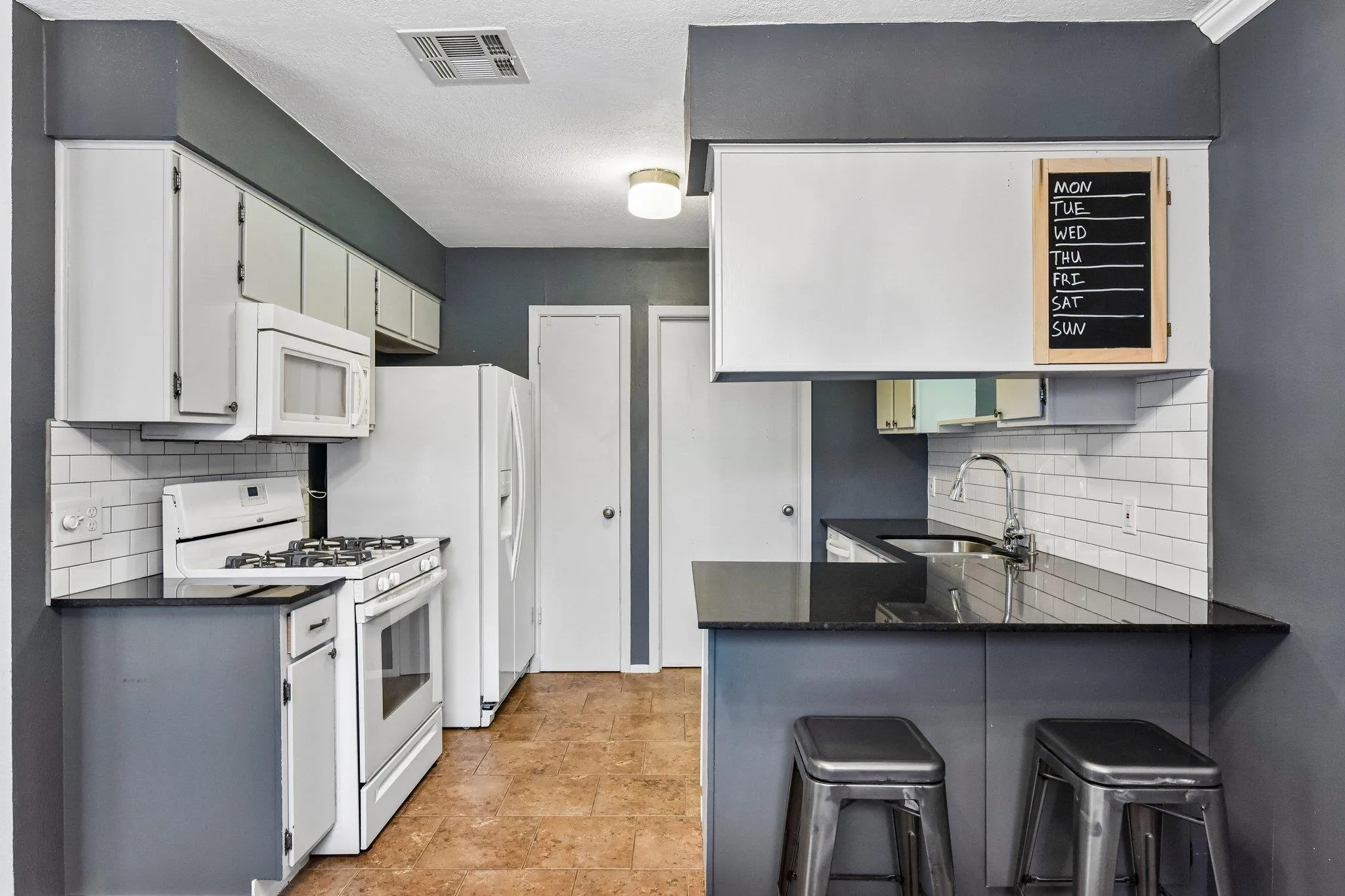 Photo 4 of 1413 W BRAKER LN #B