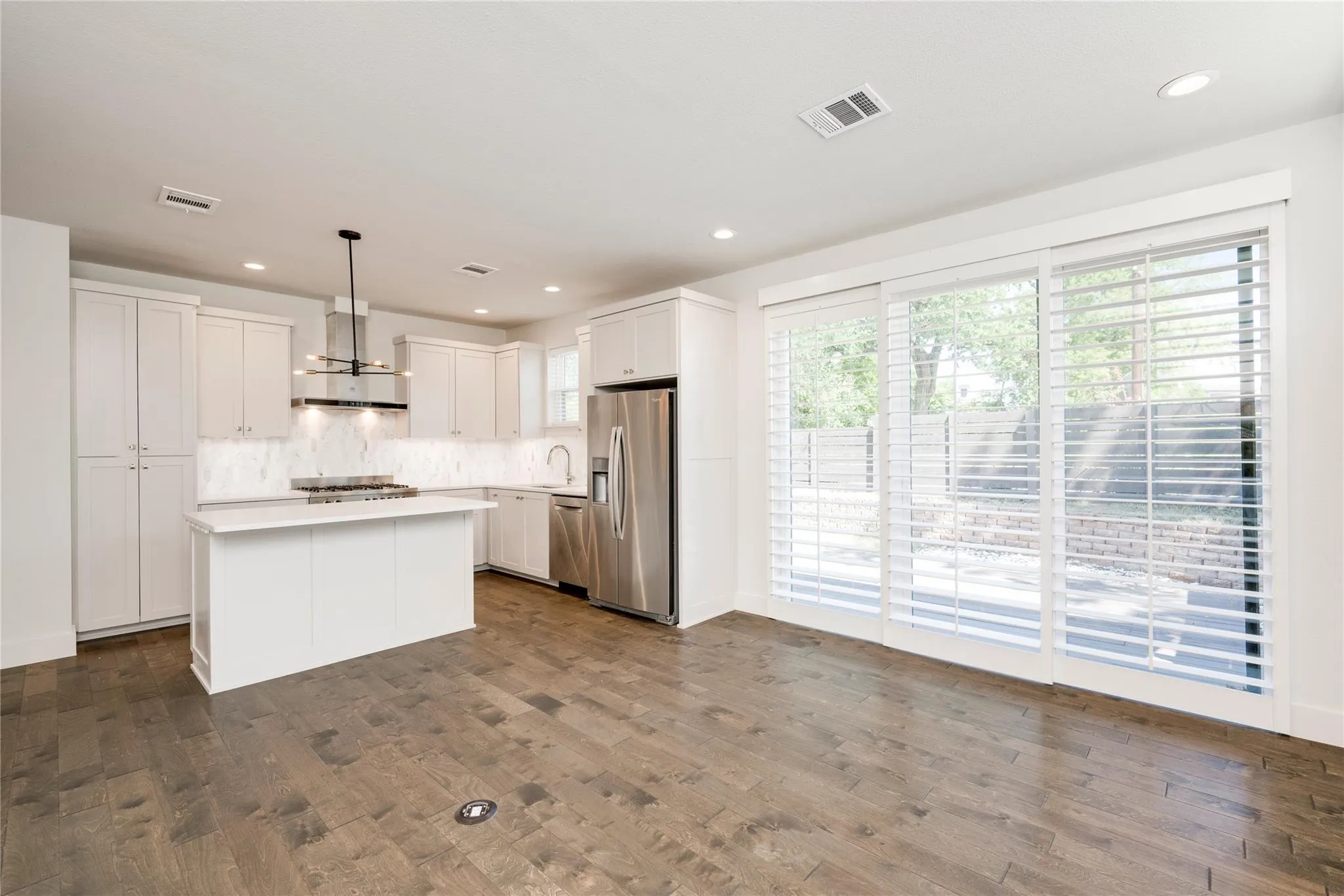 Photo 4 of 1412 PEREZ ST #1